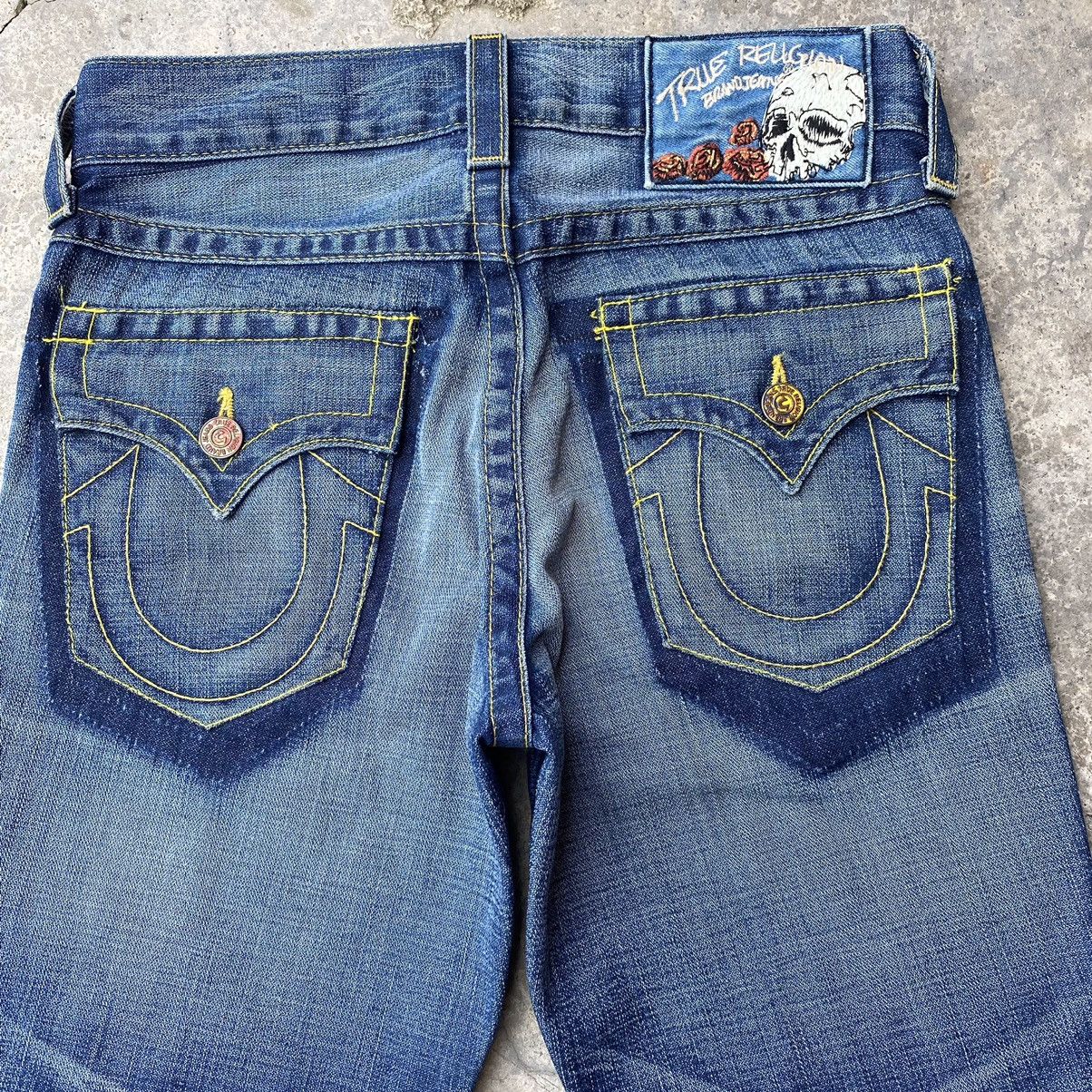 Japanese Brand × True Religion True Religion Brand Jeans Skull Patch Distressed Denim Size 28" / US 6 / IT 42 - 4 Thumbnail