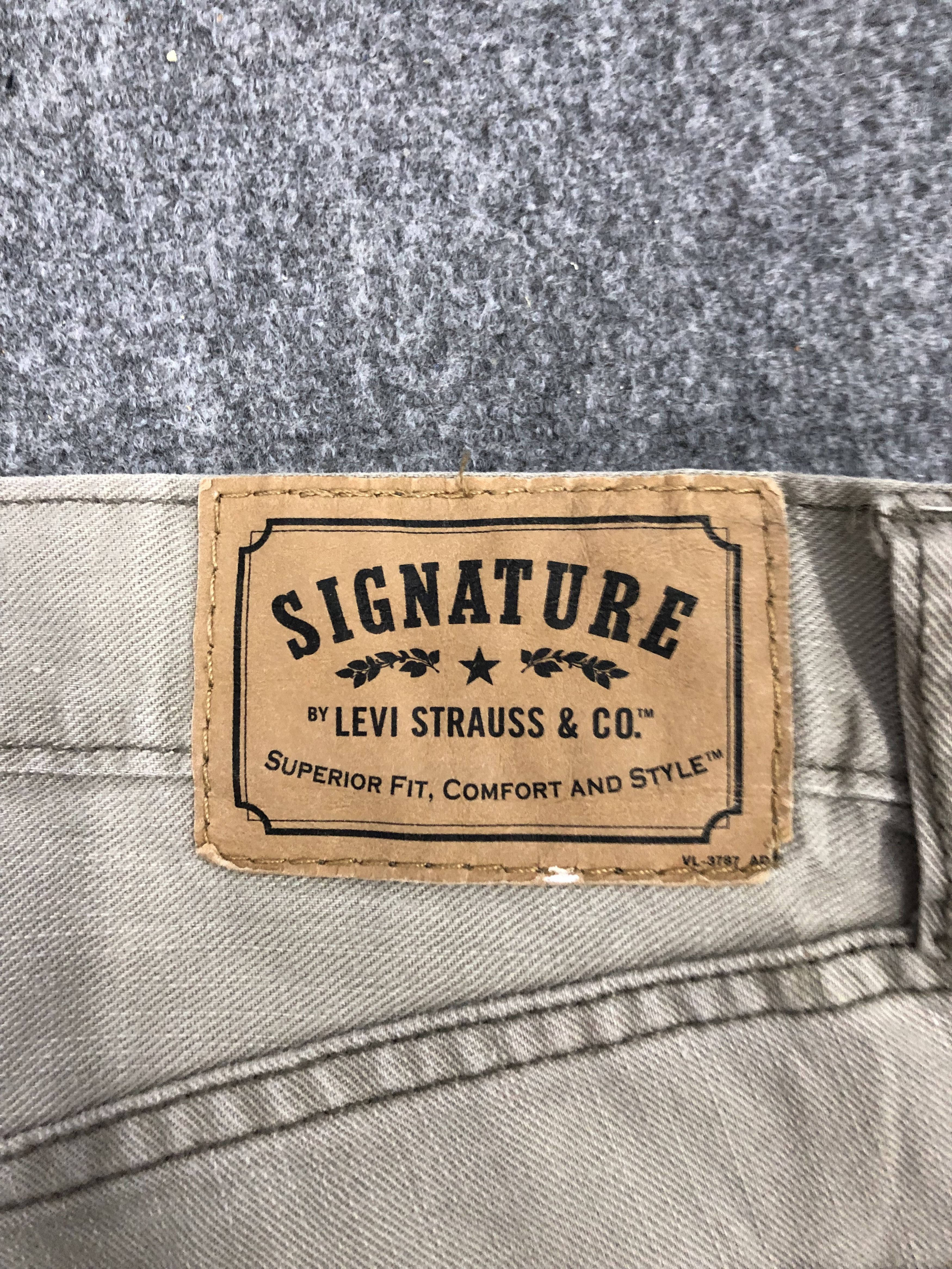 Levi's × Vintage Vintage Levis Signature Faded Jeans Size US 31 - 5 Thumbnail