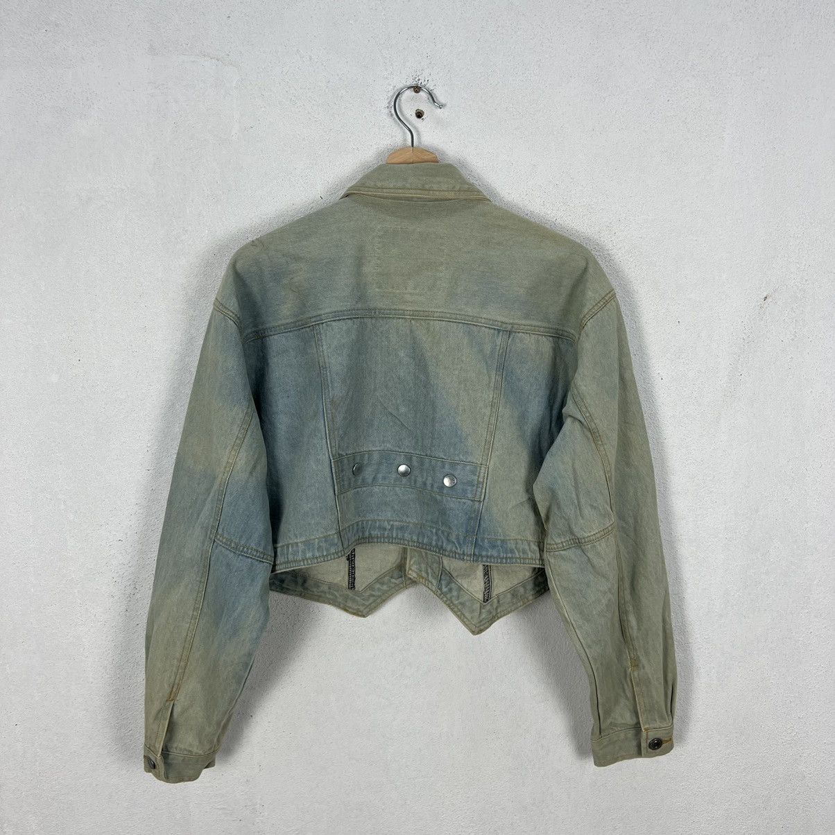 Japanese Brand VINTAGE ACID WASH STYLE CROPPED DENIM JACKET TRAY-UP Size US M / EU 48-50 / 2 - 7 Thumbnail