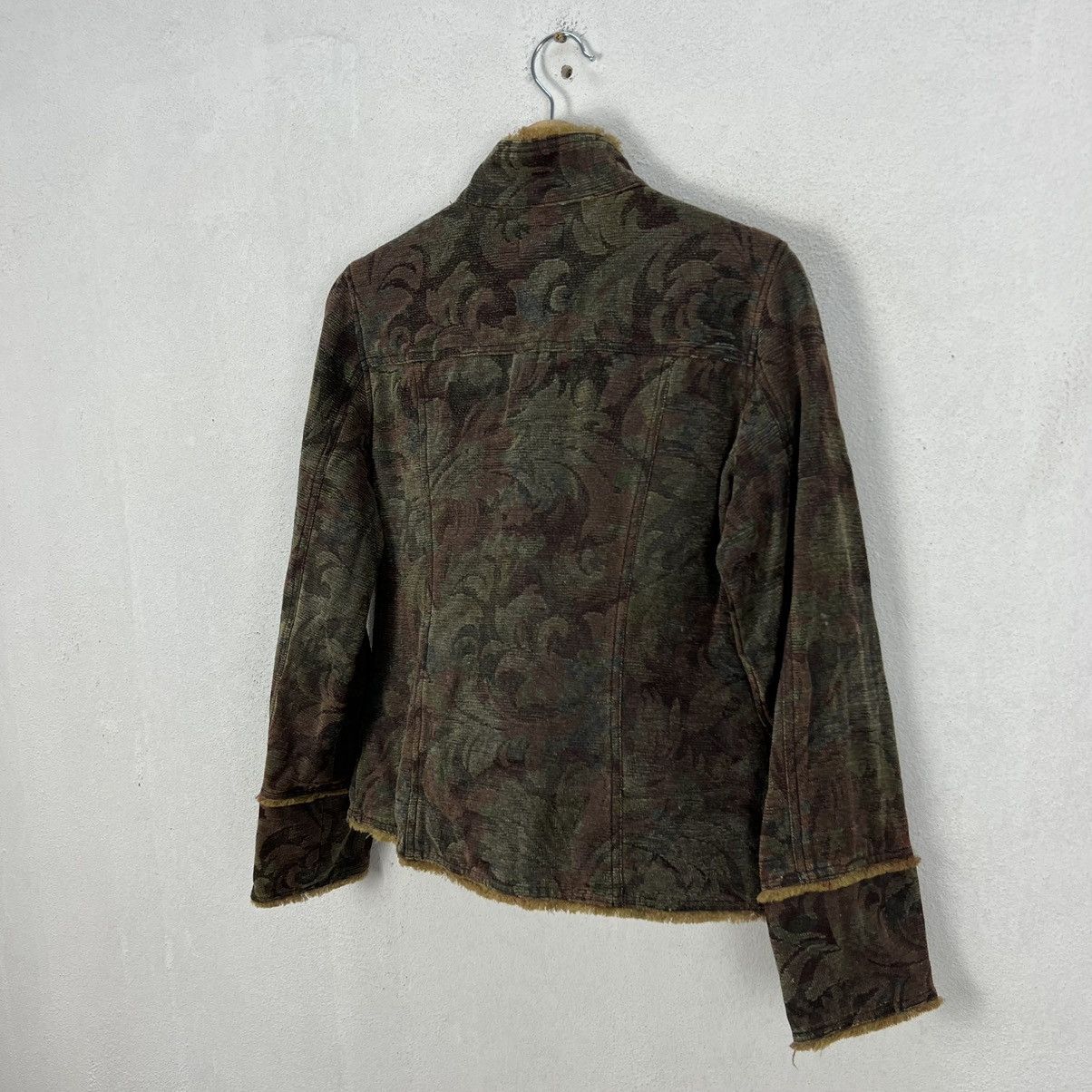 Japanese Brand VINTAGE PLUS OVERPRINT FLORAL FLOWER JACKET Size US M / EU 48-50 / 2 - 9 Thumbnail