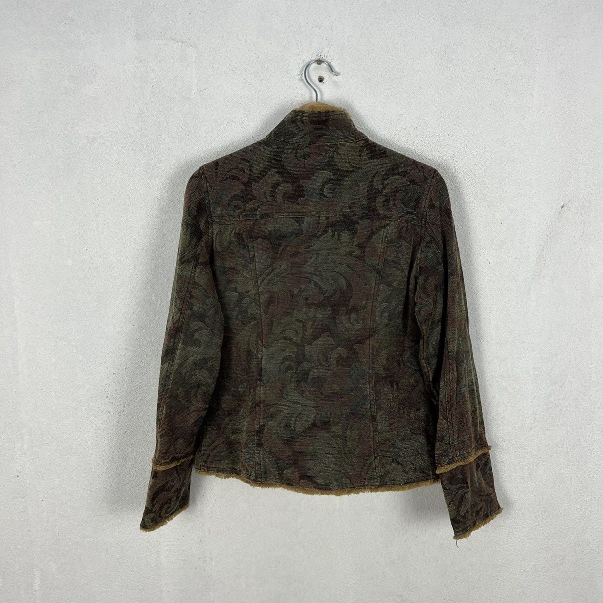 Japanese Brand VINTAGE PLUS OVERPRINT FLORAL FLOWER JACKET Size US M / EU 48-50 / 2 - 8 Thumbnail