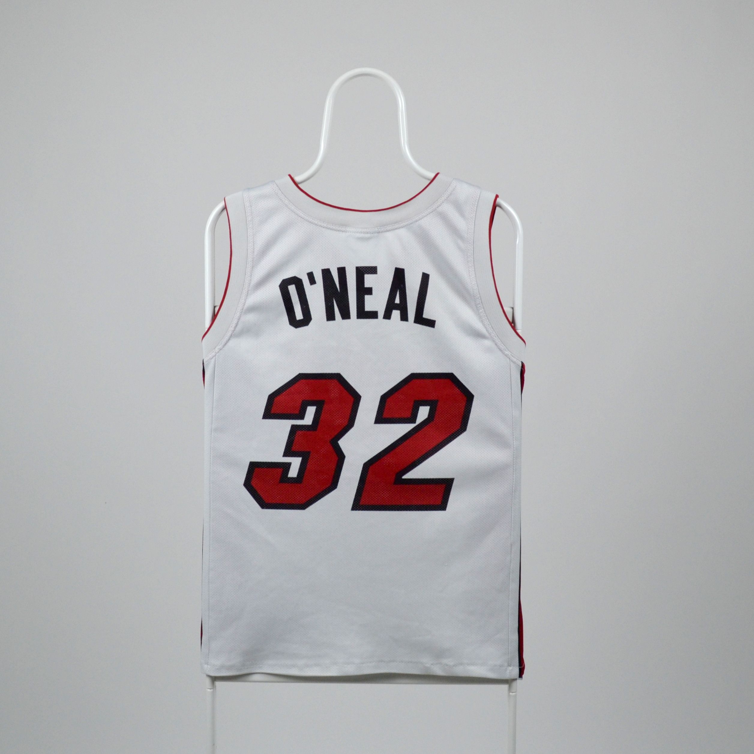 Champion × NBA × Vintage Vintage Champion Miami Heat Shaquille O'neal 32 NBA Jersey Size US M / EU 48-50 / 2 - 6 Thumbnail
