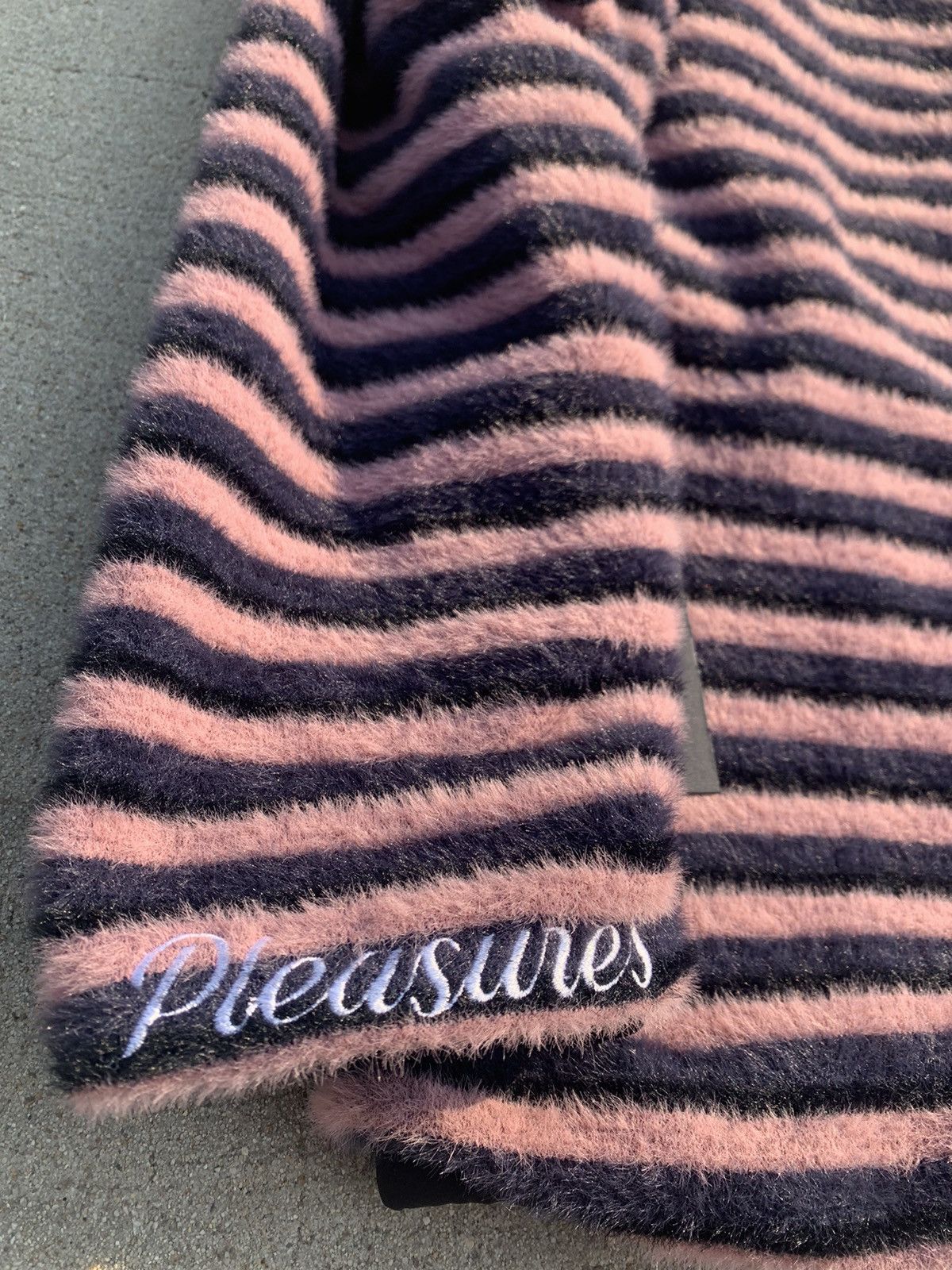 Pleasures Pleasures Striped Fleece Pink Size US S / EU 44-46 / 1 - 4 Thumbnail