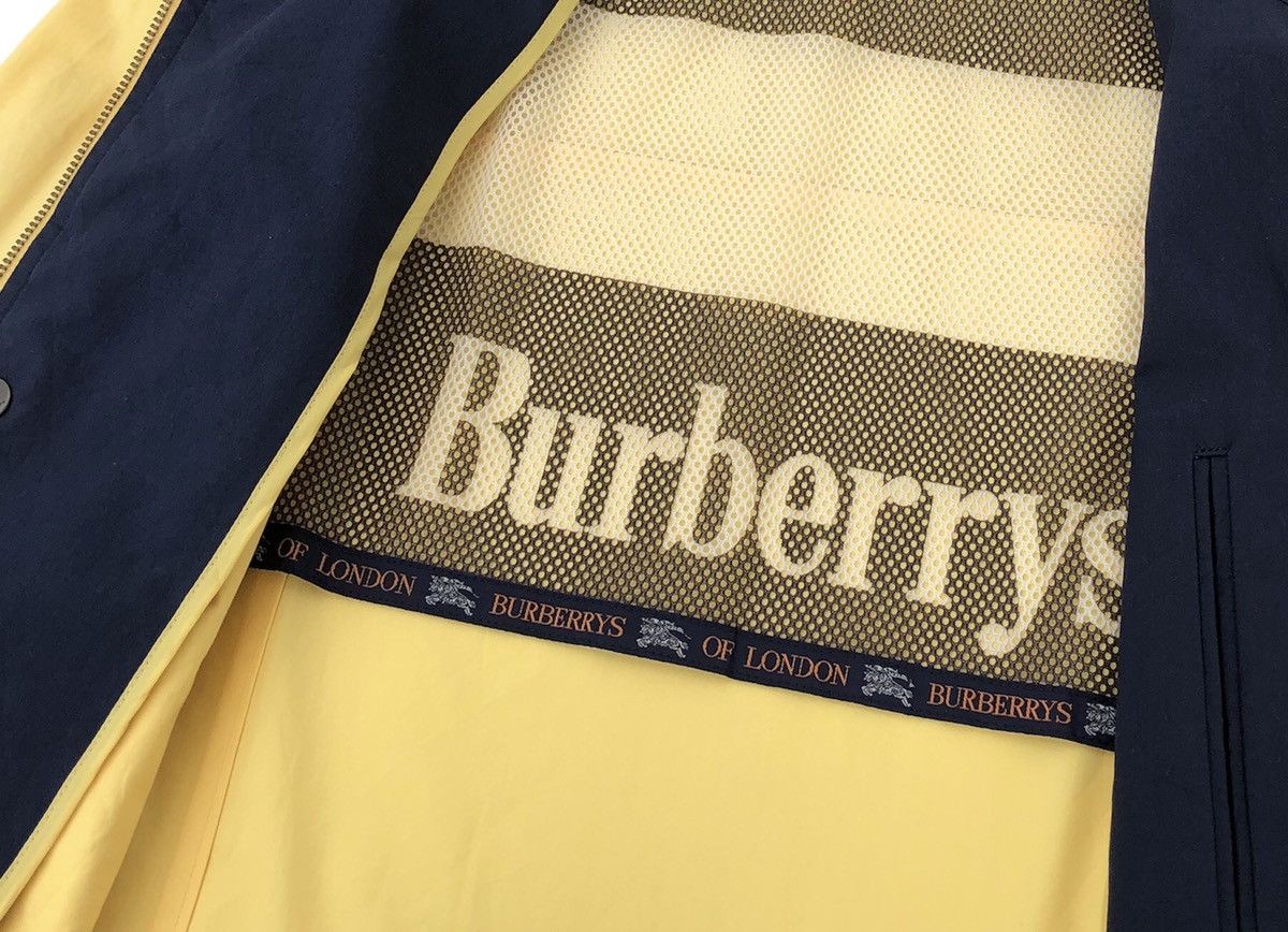 Burberry 🔥Vintage Burberrys Of London Yellow Hooded Jacket Size US S / EU 44-46 / 1 - 5 Thumbnail