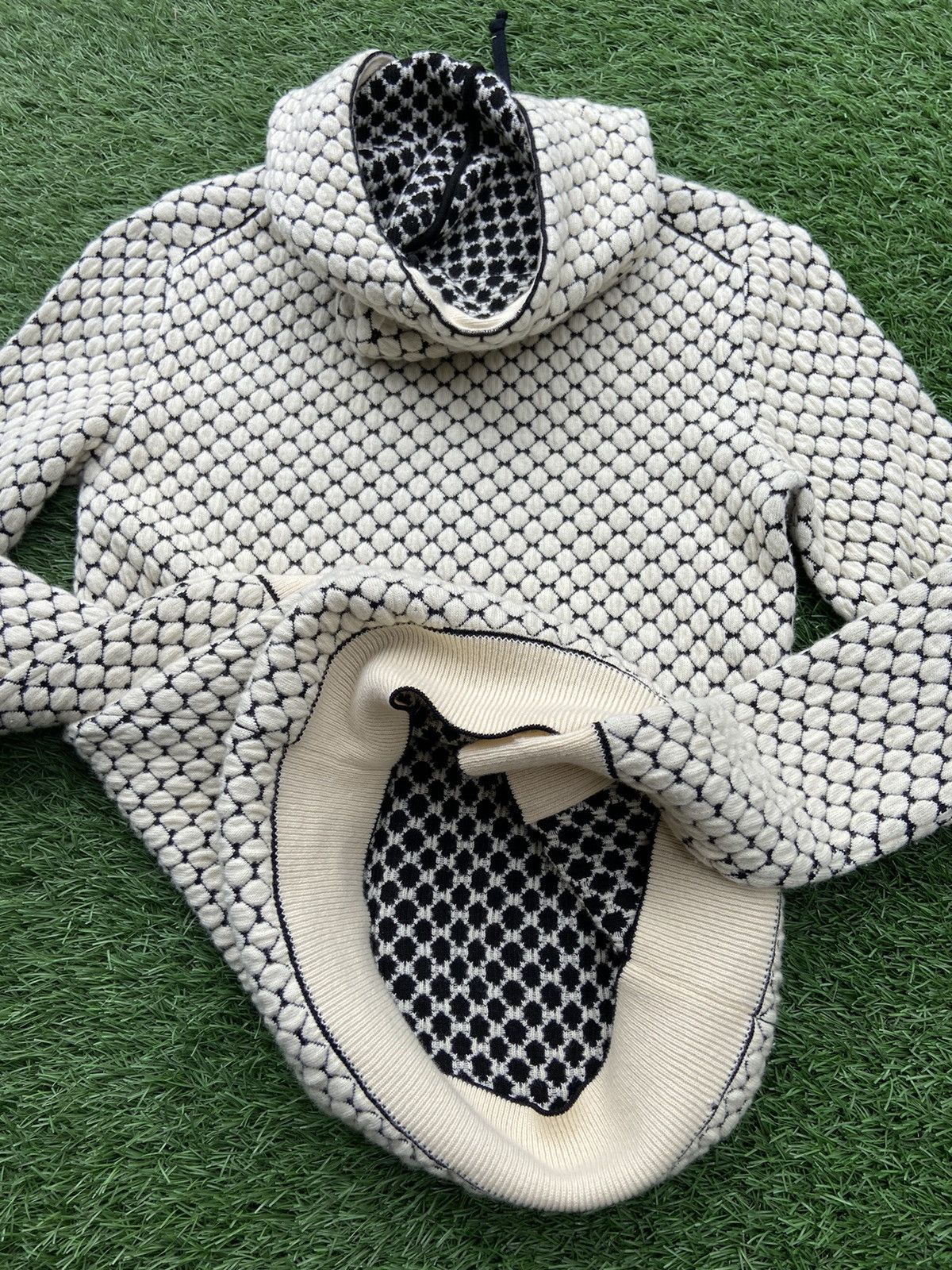 Celine Celine Sweatshirt Pullover Hoodie Spider Black & White Size US S / EU 44-46 / 1 - 11 Thumbnail