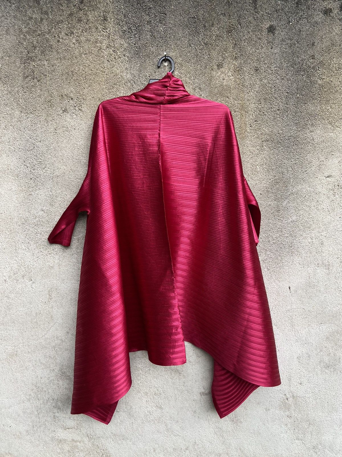 Pleats Please Issey Miyake Issey Miyake Pleats Please Red Cardigan Size M-L Size US L / EU 52-54 / 3 - 4 Thumbnail