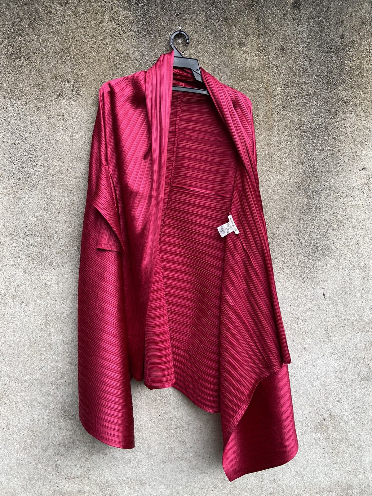 Pleats Please Issey Miyake Issey Miyake Pleats Please Red Cardigan Size M-L Size US L / EU 52-54 / 3 - 6 Thumbnail