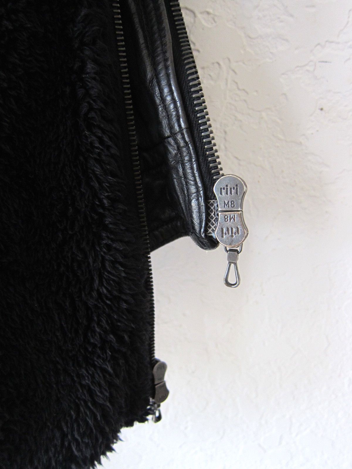 Shellac *NEW* 2-IN-1 LEATHER VEST FUR JACKET Size US S / EU 44-46 / 1 - 7 Thumbnail