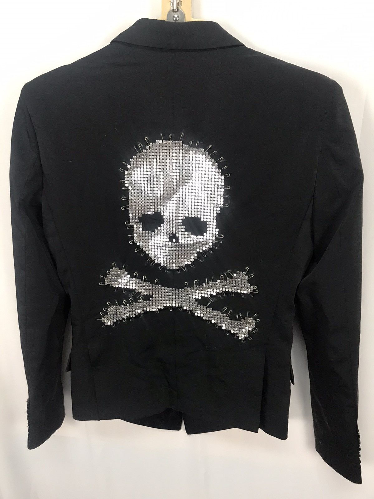 Unbrand ladies coat by the R