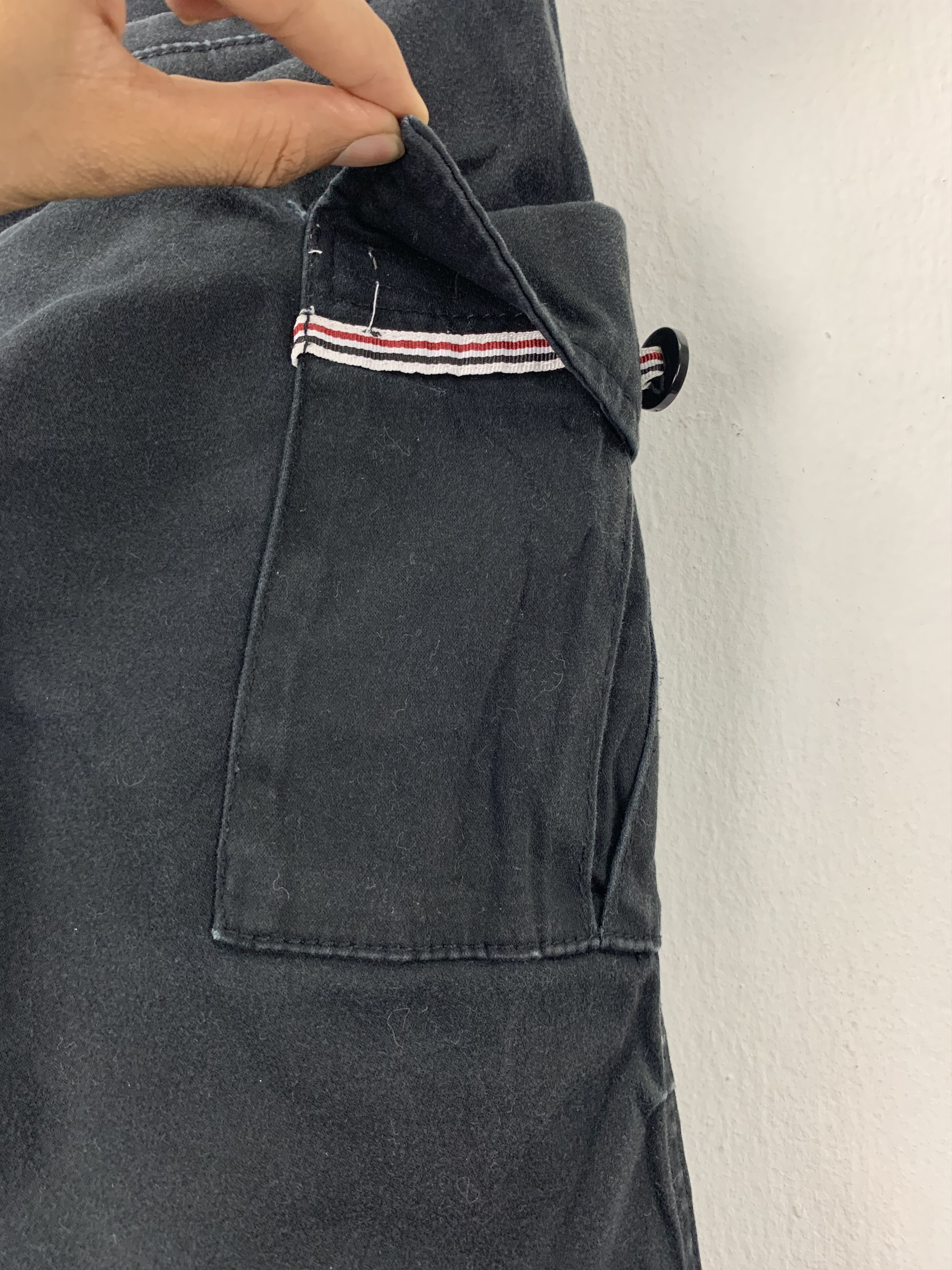 Japanese Brand Cargo Pants 8(Eight) skinny multipocket Black Streetwear Size US 32 / EU 48 - 12 Thumbnail