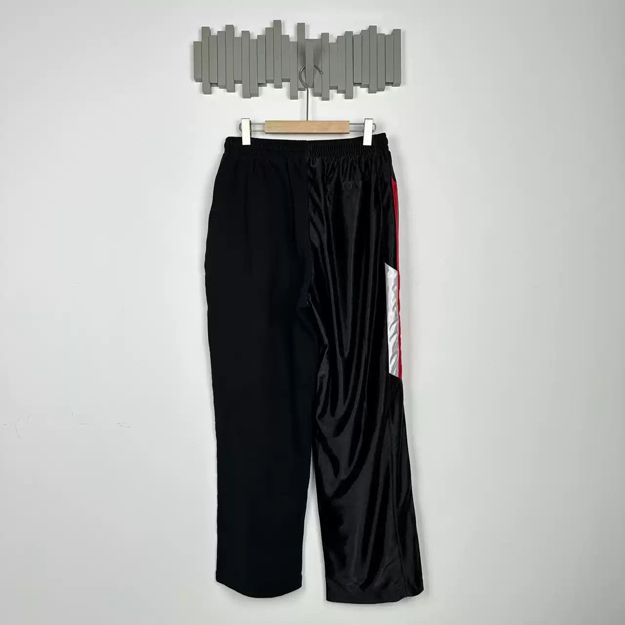 Balenciaga Balenciaga Logo Silk Splicing Pants Size US 32 / EU 48 - 2 Thumbnail