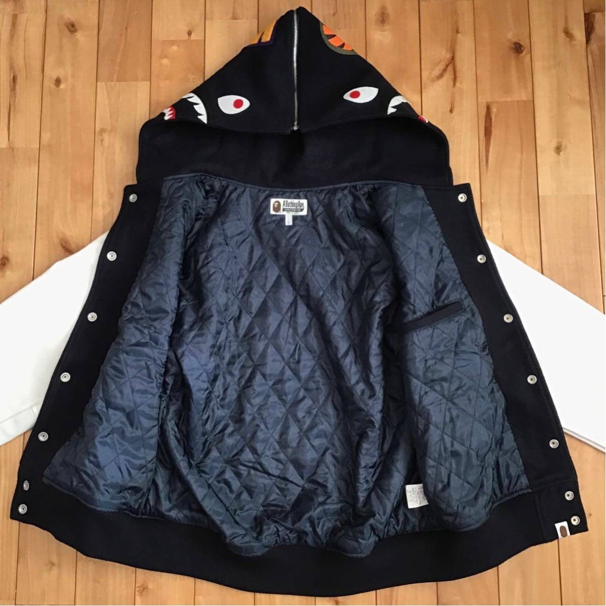 Bape BAPE Cowhide leather Sleeve shark varsity jacket Navy Size US L / EU 52-54 / 3 - 2 Thumbnail