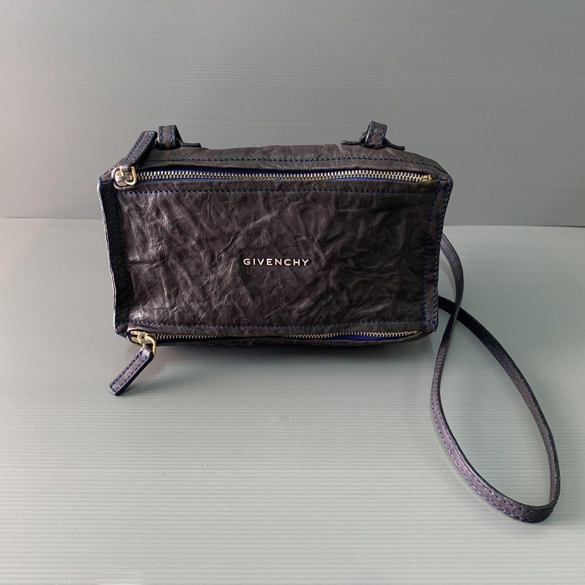 Givenchy Givenchy Pandora Leather Slingbag Size ONE SIZE - 3 Thumbnail