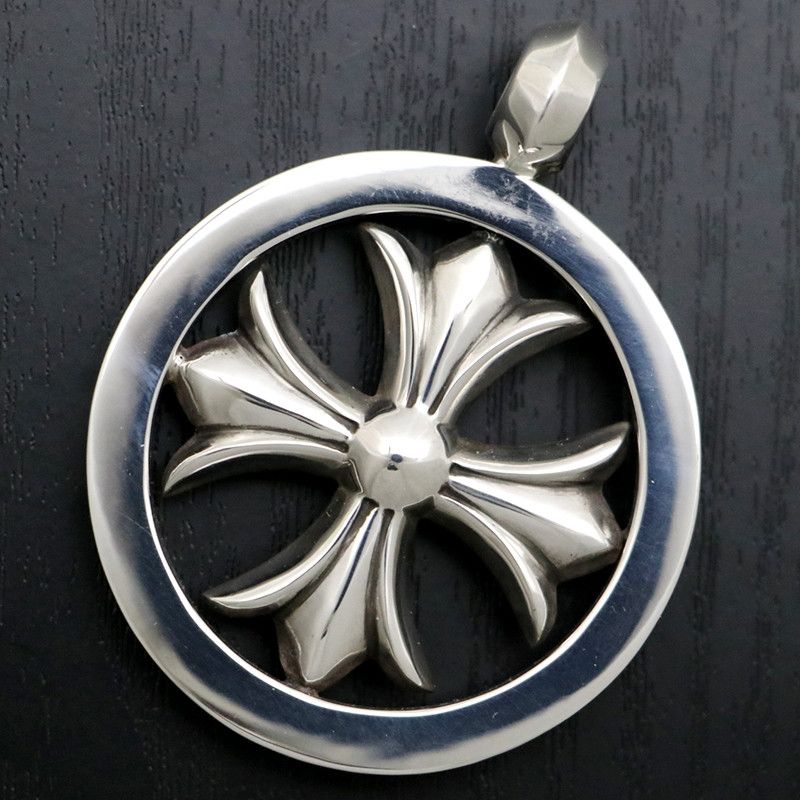image of Chrome Hearts Plus Medallion in Silver, Men's