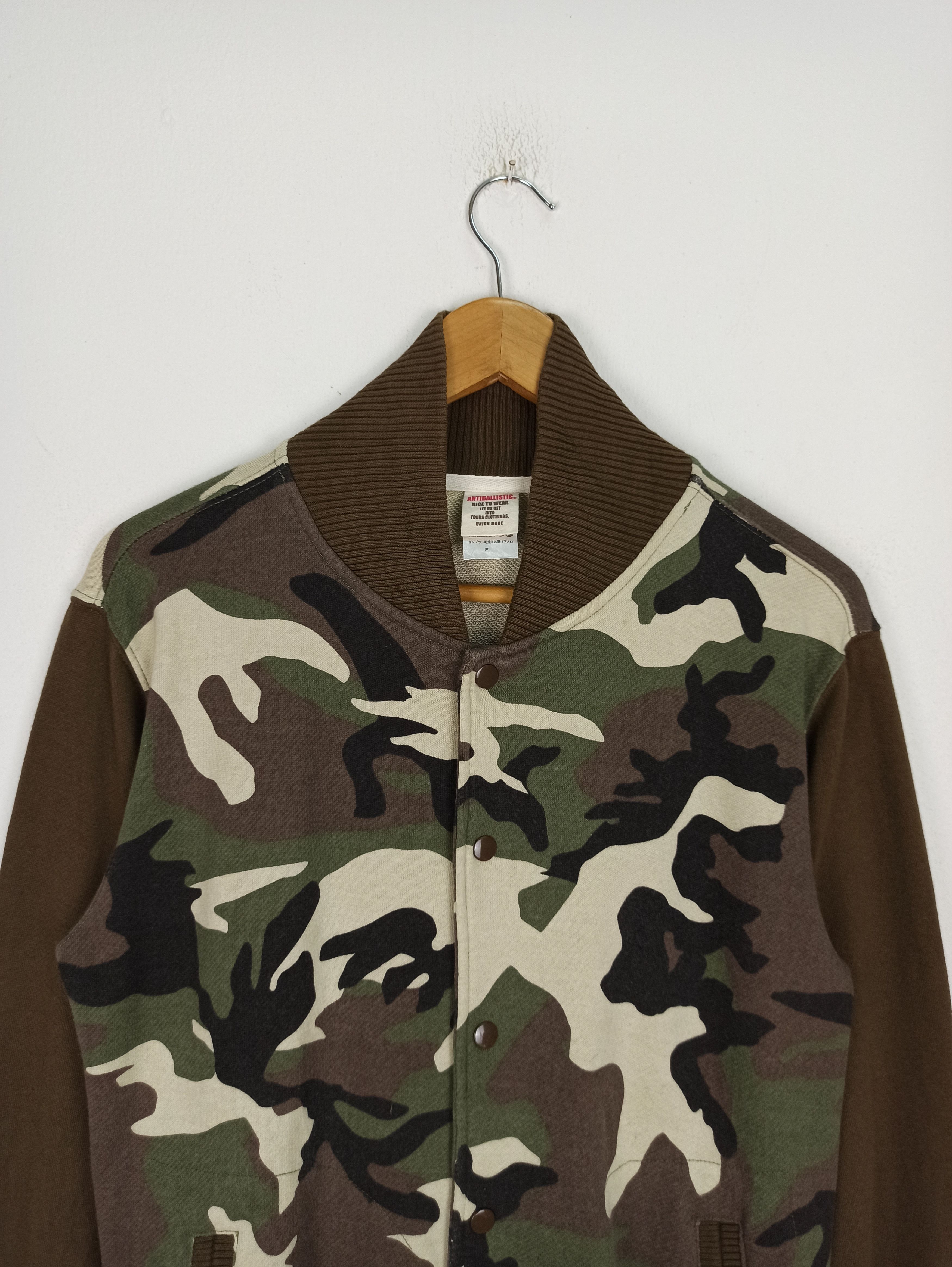 Japanese Brand Vintage Camo Union Made Antiballistic Varsity Jacket (c45) Size US M / EU 48-50 / 2 - 2 Thumbnail