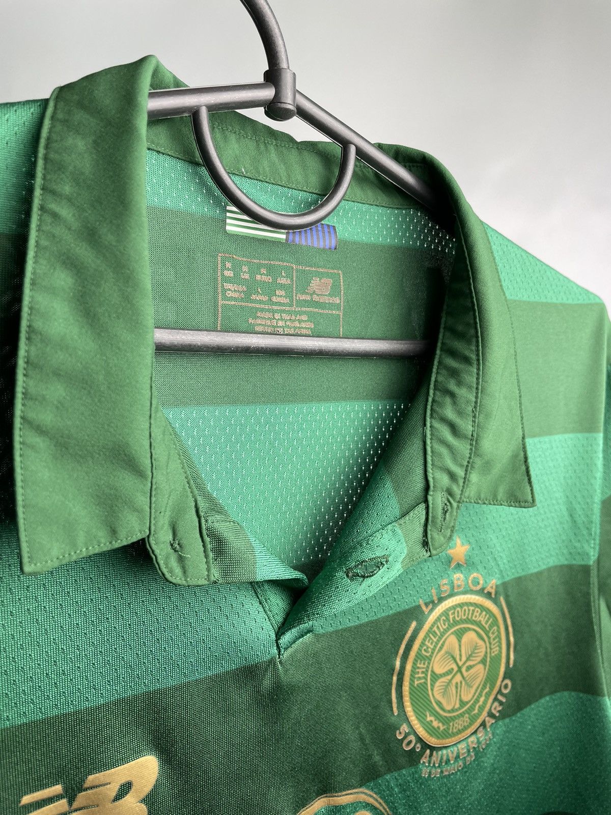 New Balance CELTIC 2017 2018 HOME FOOTBALL SOCCER JERSEY NEW BALANCE Size US M / EU 48-50 / 2 - 3 Thumbnail