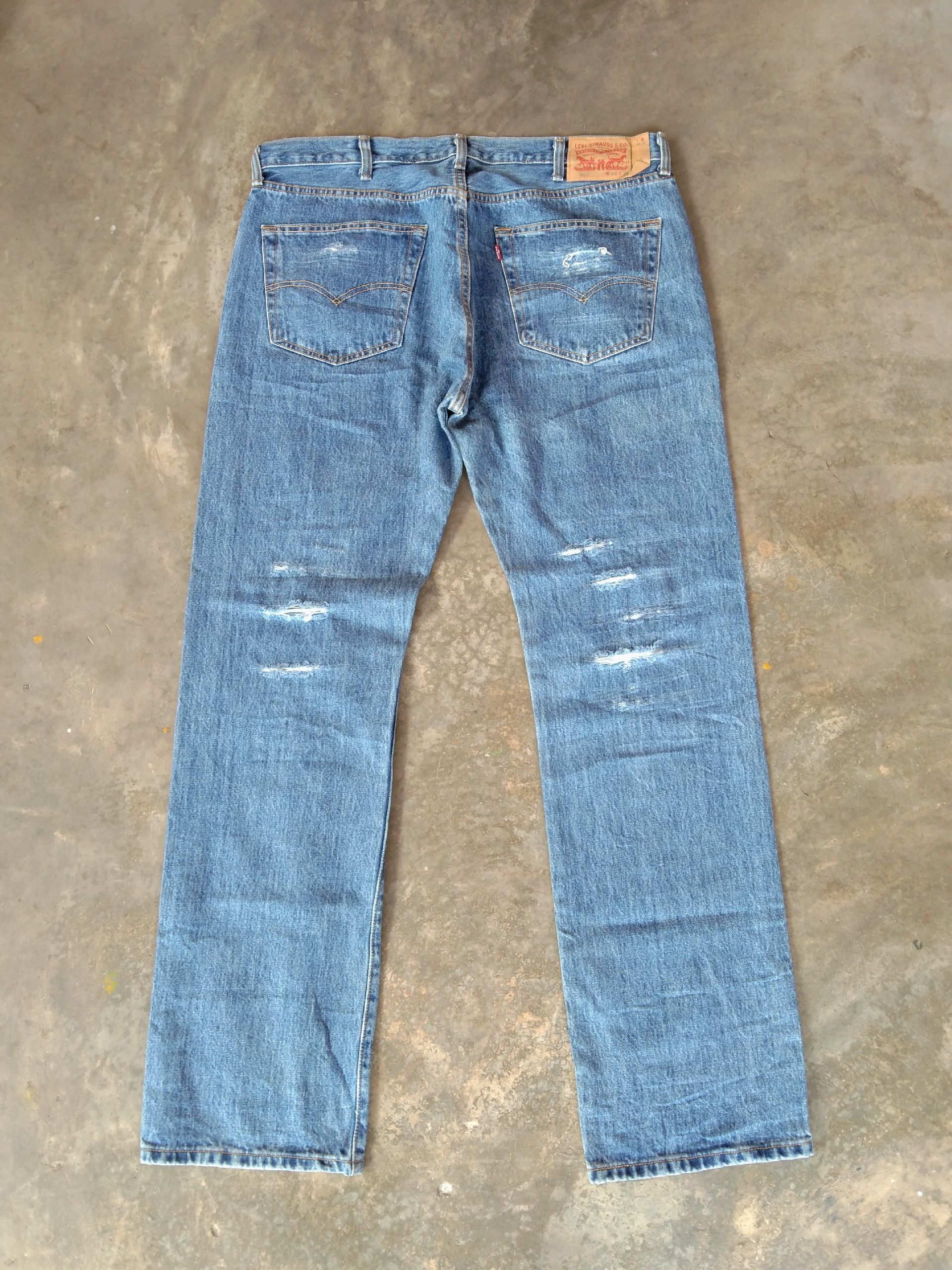 Levi's Vintage Levi's 501 Distressed Jeans 38x34 Size US 38 / EU 54 - 2 Thumbnail