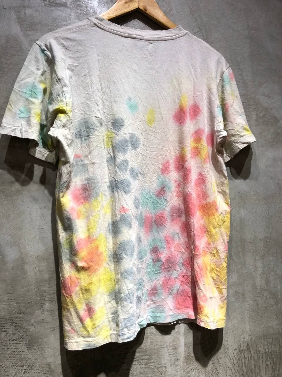 Gucci Gucci Logo Multicolored dyed tee Size US M / EU 48-50 / 2 - 4 Thumbnail