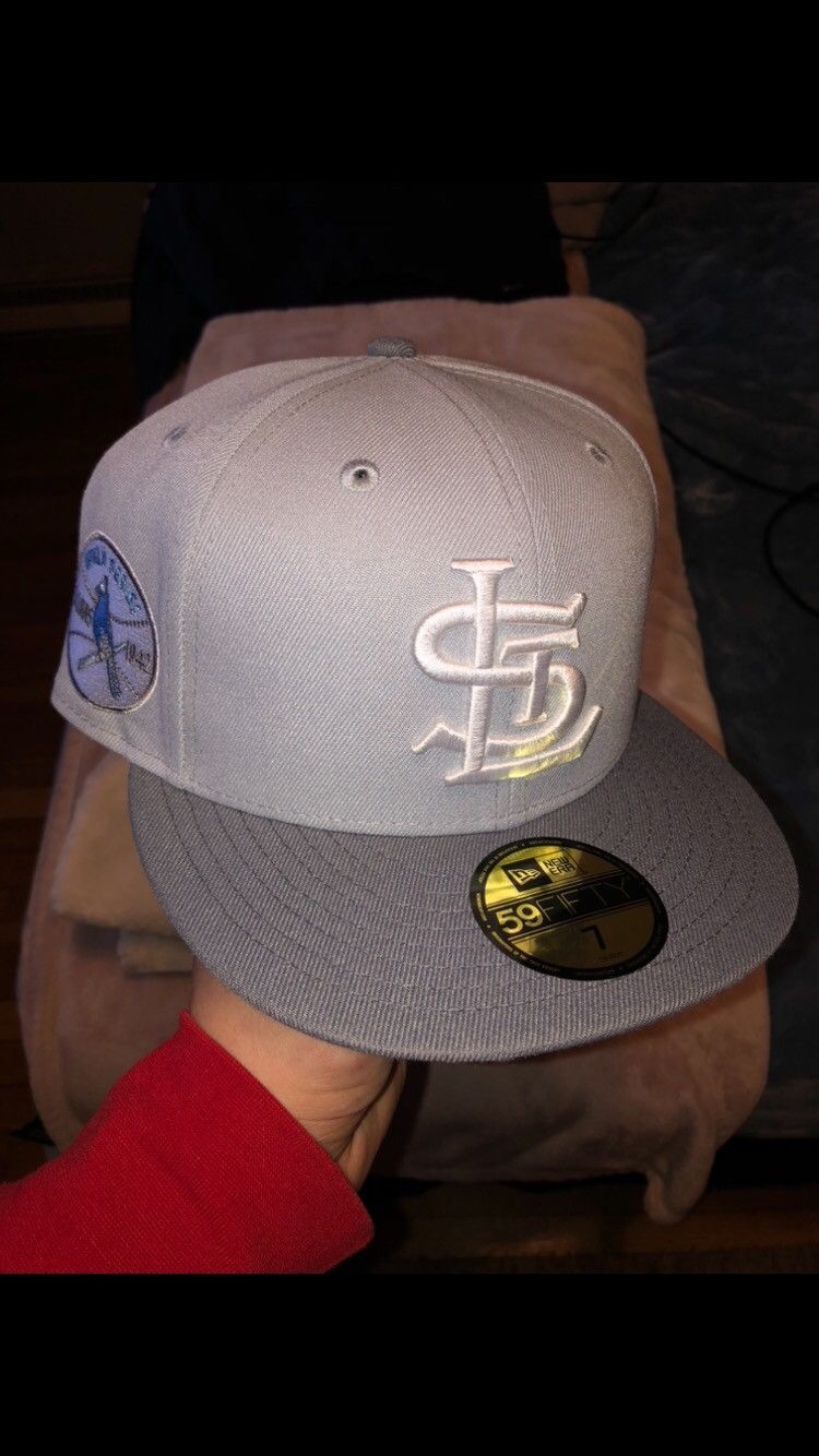 image of New Era St. Louis Cardinals Fitted 7 1/4 Two Tone Grey Blue Uv Hat, Men's