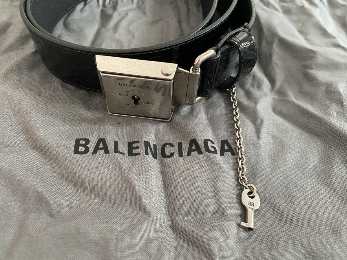 Balenciaga lock discount belt