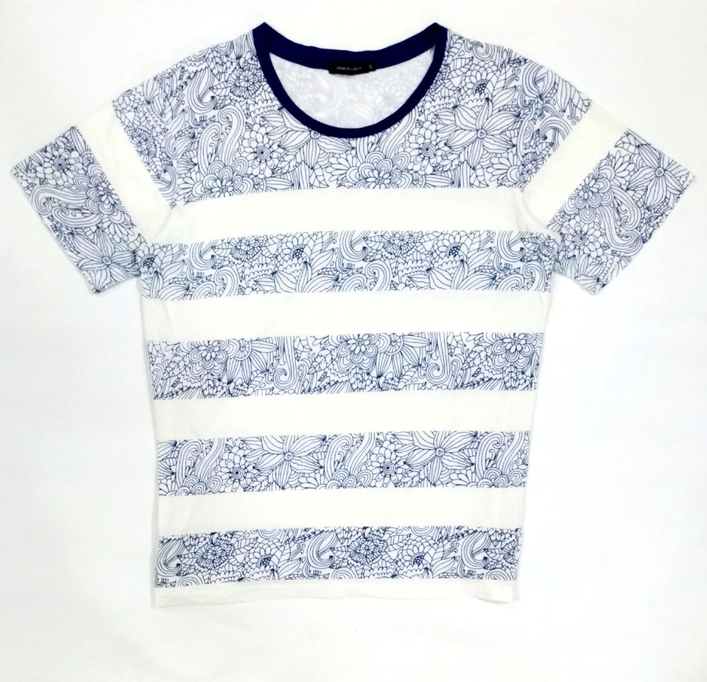 Designer × Japanese Brand × URBAN RESEARCH DOORS RARE! URBAN RESEARCH FLORAL PAISLEY BANDANA TEE Size US L / EU 52-54 / 3 - 1 Thumbnail