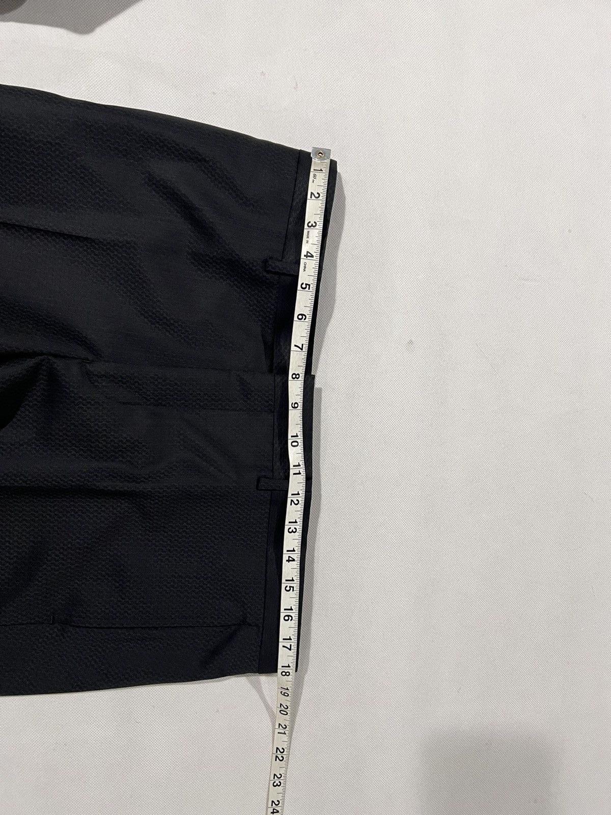 Givenchy Givenchy textured suit. 52/42. $2000 Size 42R - 10 Thumbnail
