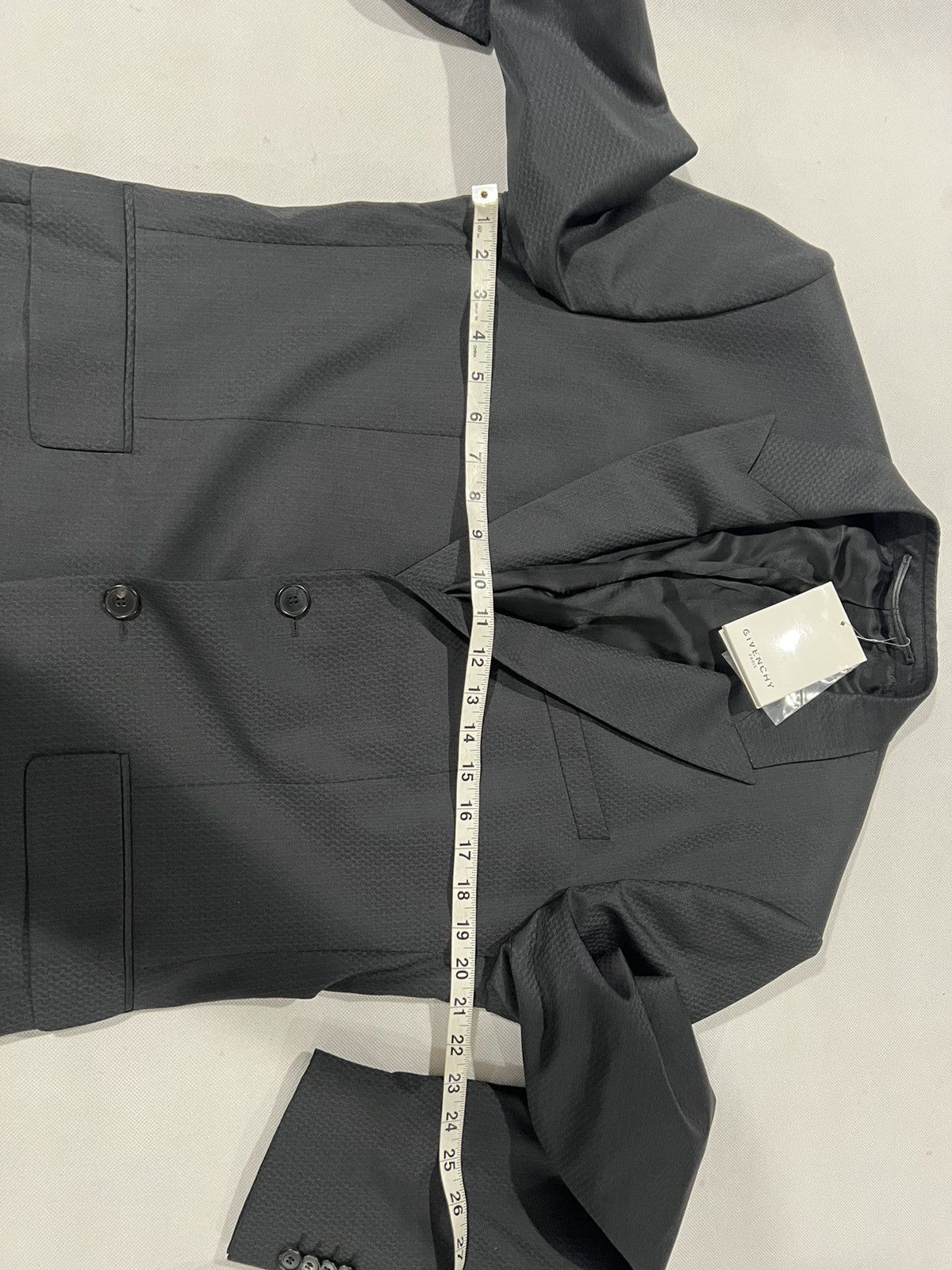 Givenchy Givenchy textured suit. 52/42. $2000 Size 42R - 3 Thumbnail