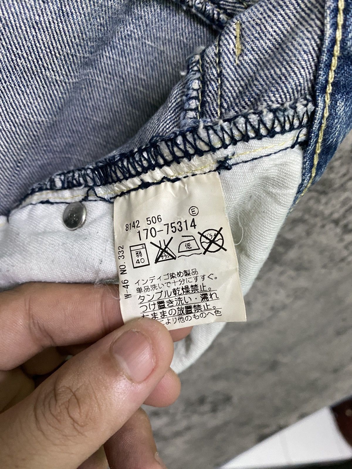 Japanese Brand TAKEO KIKUCHI Embroidered Fishh Japanese Motif Jeans Size US 32 / EU 48 - 22 Thumbnail