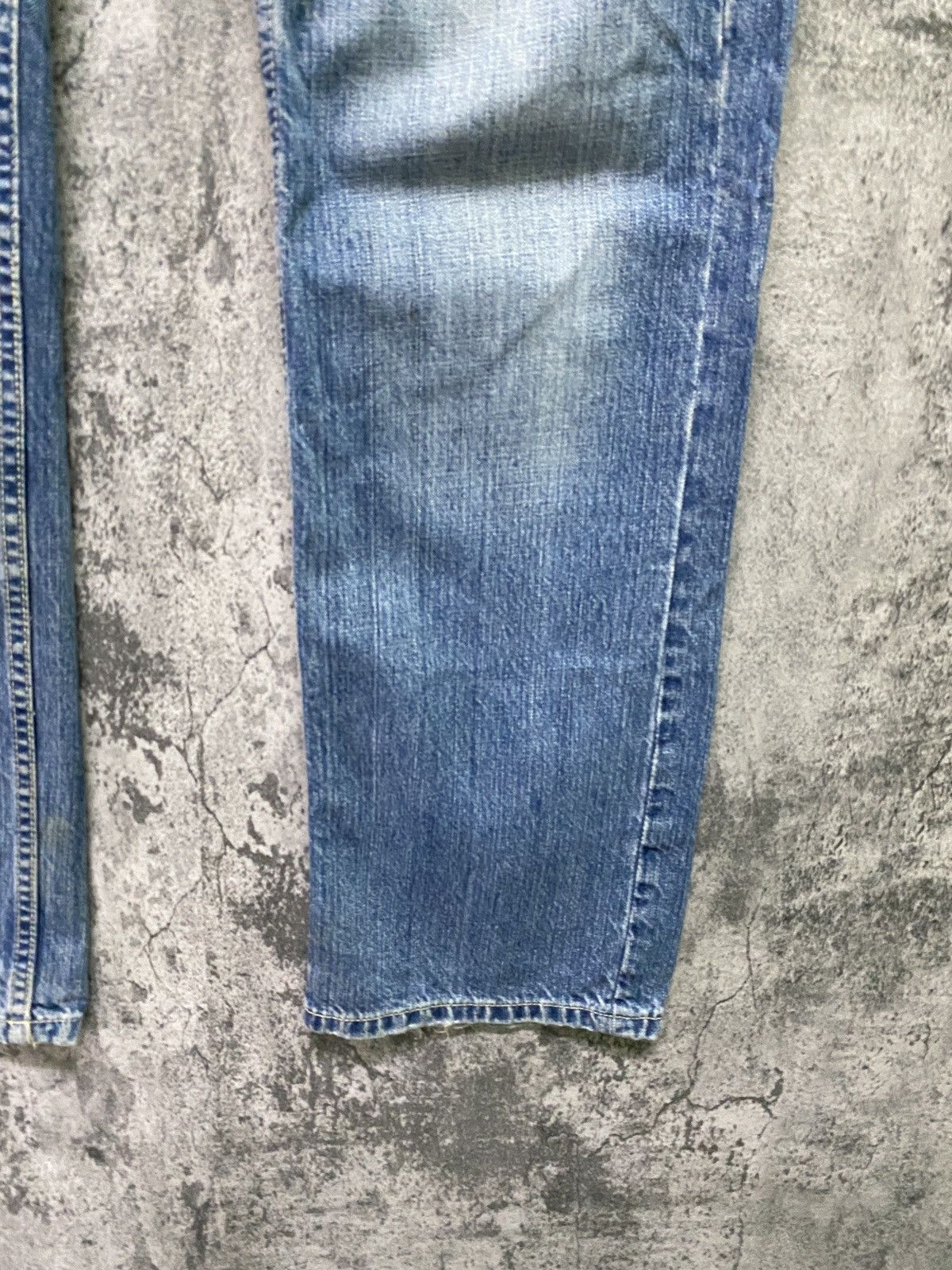 Japanese Brand TAKEO KIKUCHI Embroidered Fishh Japanese Motif Jeans Size US 32 / EU 48 - 9 Thumbnail