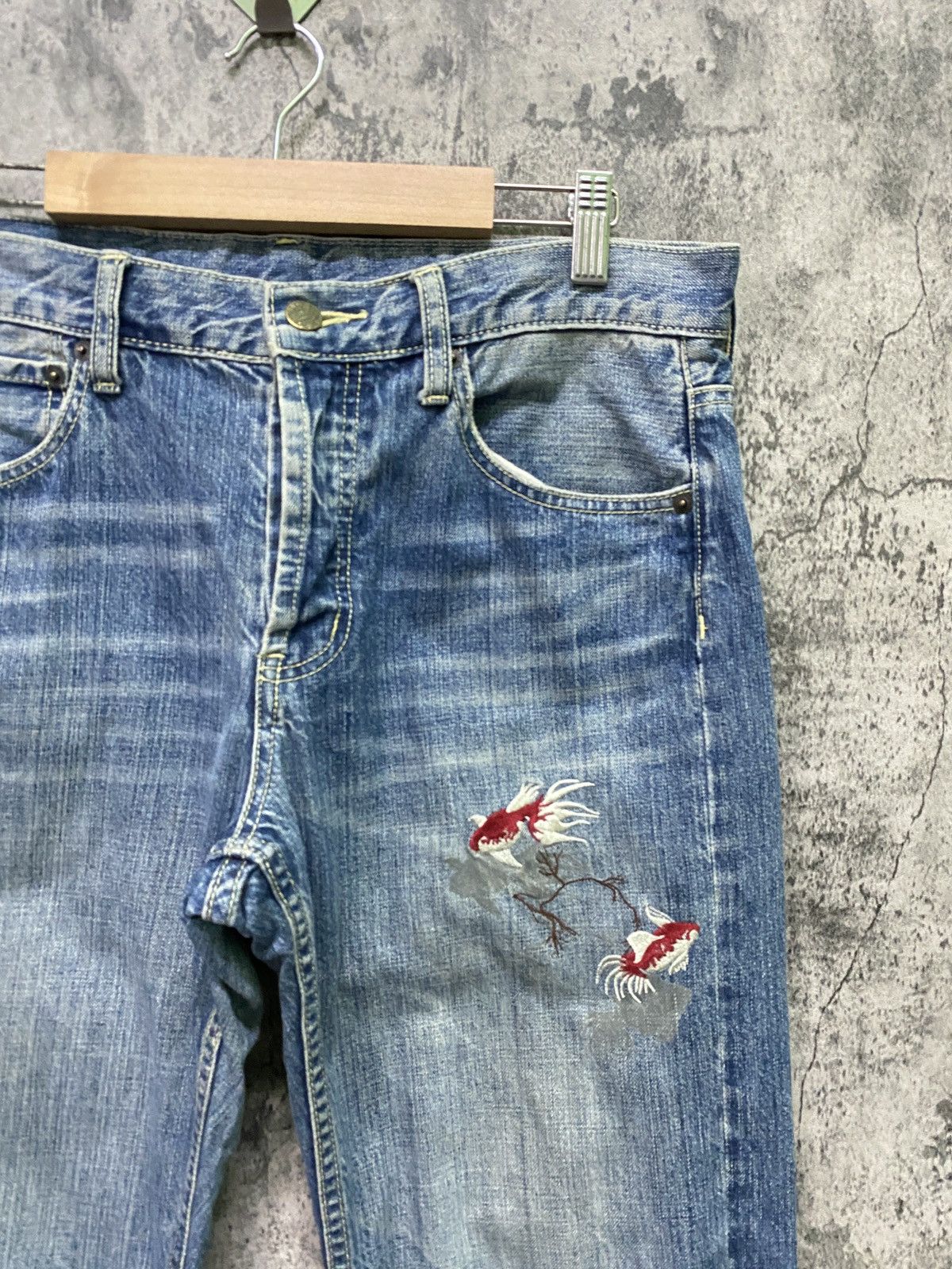 Japanese Brand TAKEO KIKUCHI Embroidered Fishh Japanese Motif Jeans Size US 32 / EU 48 - 5 Thumbnail