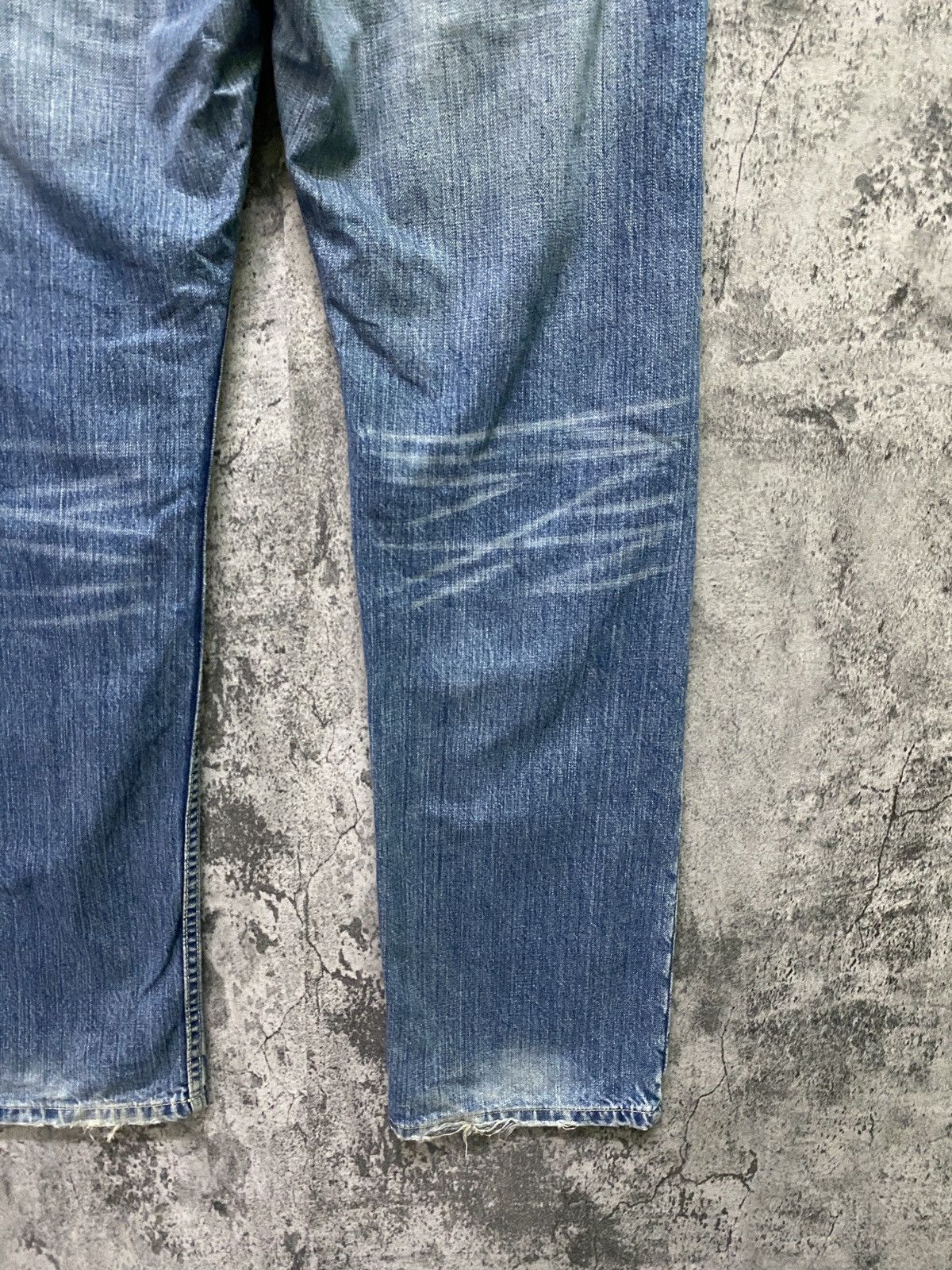 Japanese Brand TAKEO KIKUCHI Embroidered Fishh Japanese Motif Jeans Size US 32 / EU 48 - 15 Thumbnail