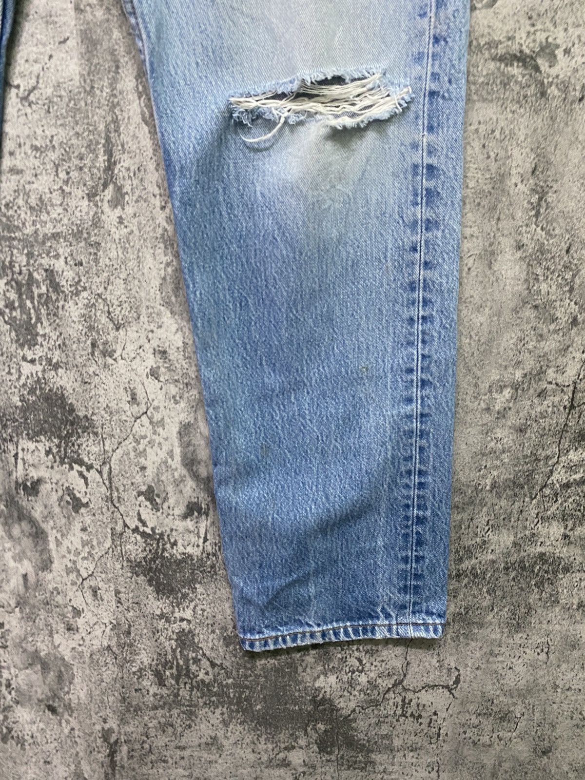 Levi's × Vintage Vintage LEVIS 501 Stone Wash Distressed Jeans- L61 Size US 32 / EU 48 - 7 Thumbnail