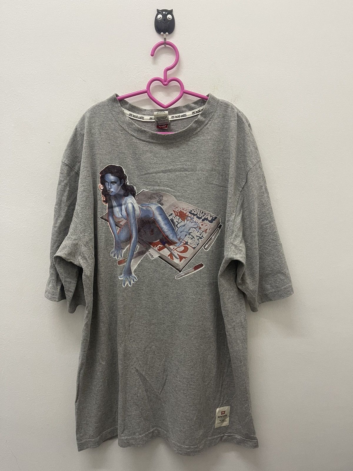 image of Vintage Ecko Unltd Graffiti Balvin Graffiti Rap Tee in Grey, Men's (Size Large)