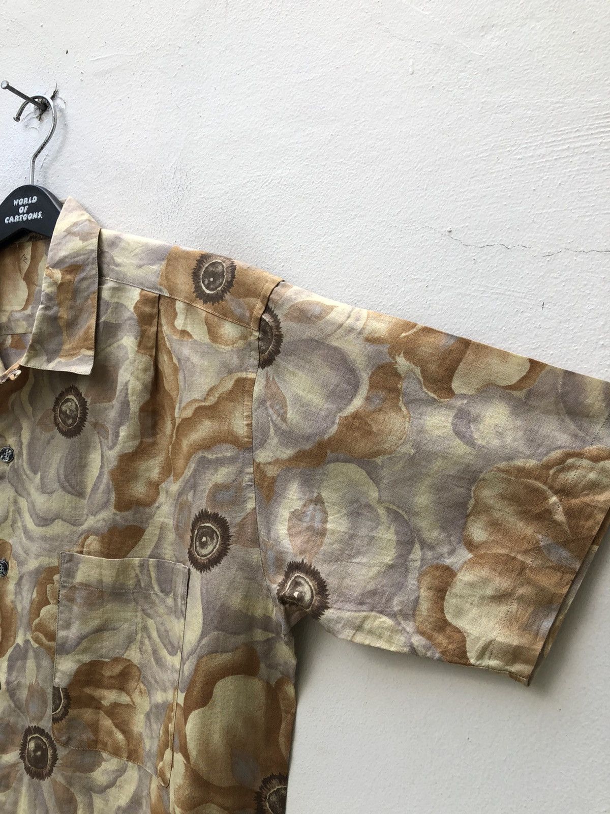 Lancel 90s Lancel Paris Psychedelic Flowers Linen Hawaiian Shirt Size US L / EU 52-54 / 3 - 11 Thumbnail