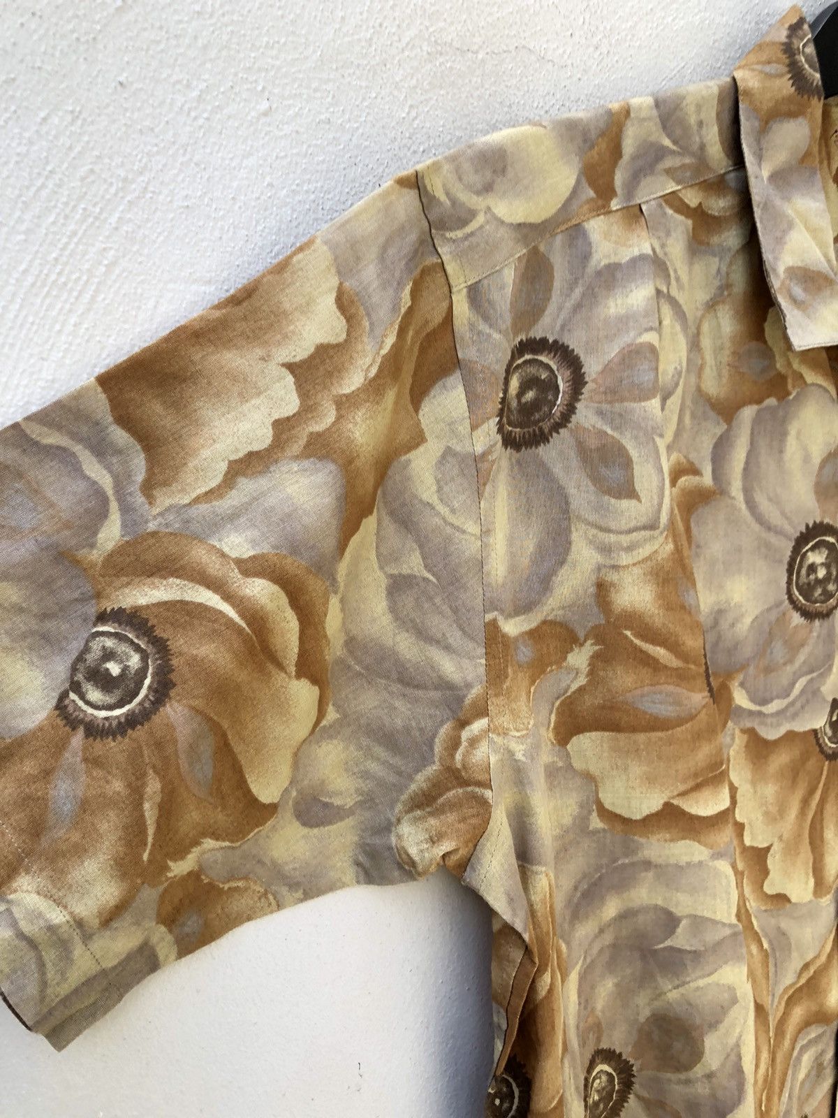 Lancel 90s Lancel Paris Psychedelic Flowers Linen Hawaiian Shirt Size US L / EU 52-54 / 3 - 14 Thumbnail