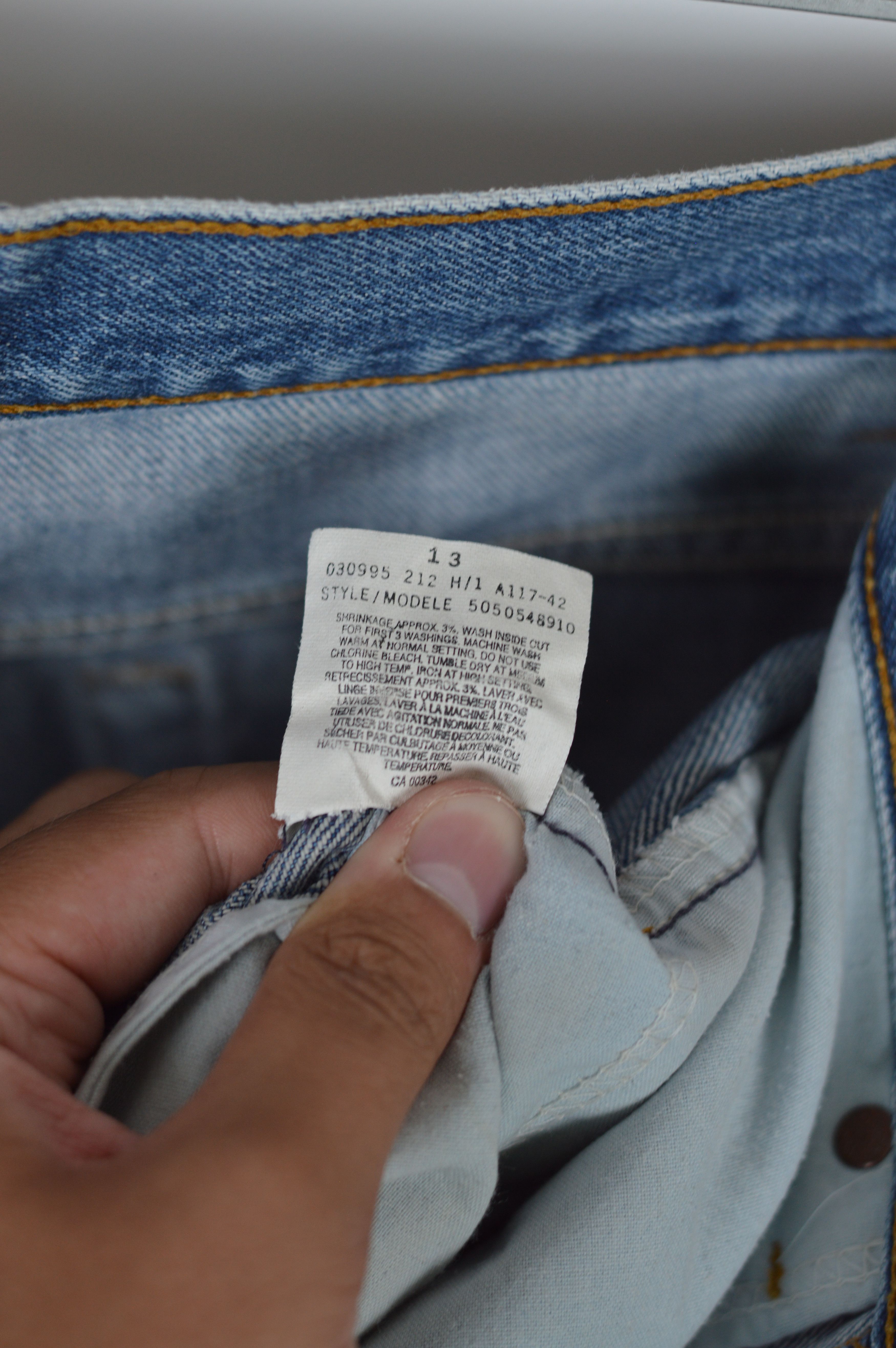 Levi's × Levi's Vintage Clothing × Vintage Vintage Levi's 505 Light Washed Blue Denim Jean Pant Size US 31 - 13 Thumbnail