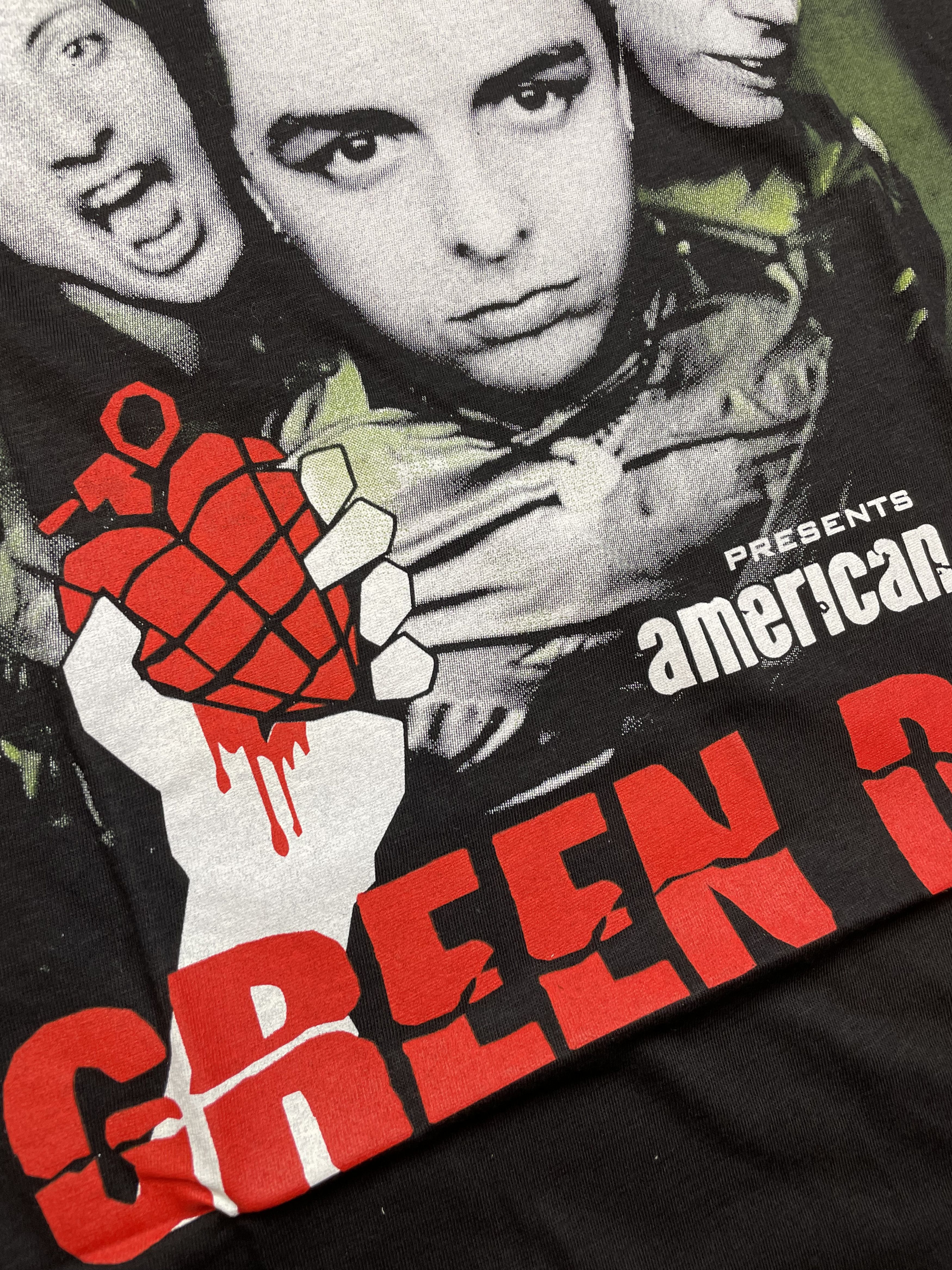 Band Tees × Vintage Vintage Green Day American Idiot Band Tee Shirt Y2K Hype Size US XL / EU 56 / 4 - 6 Thumbnail