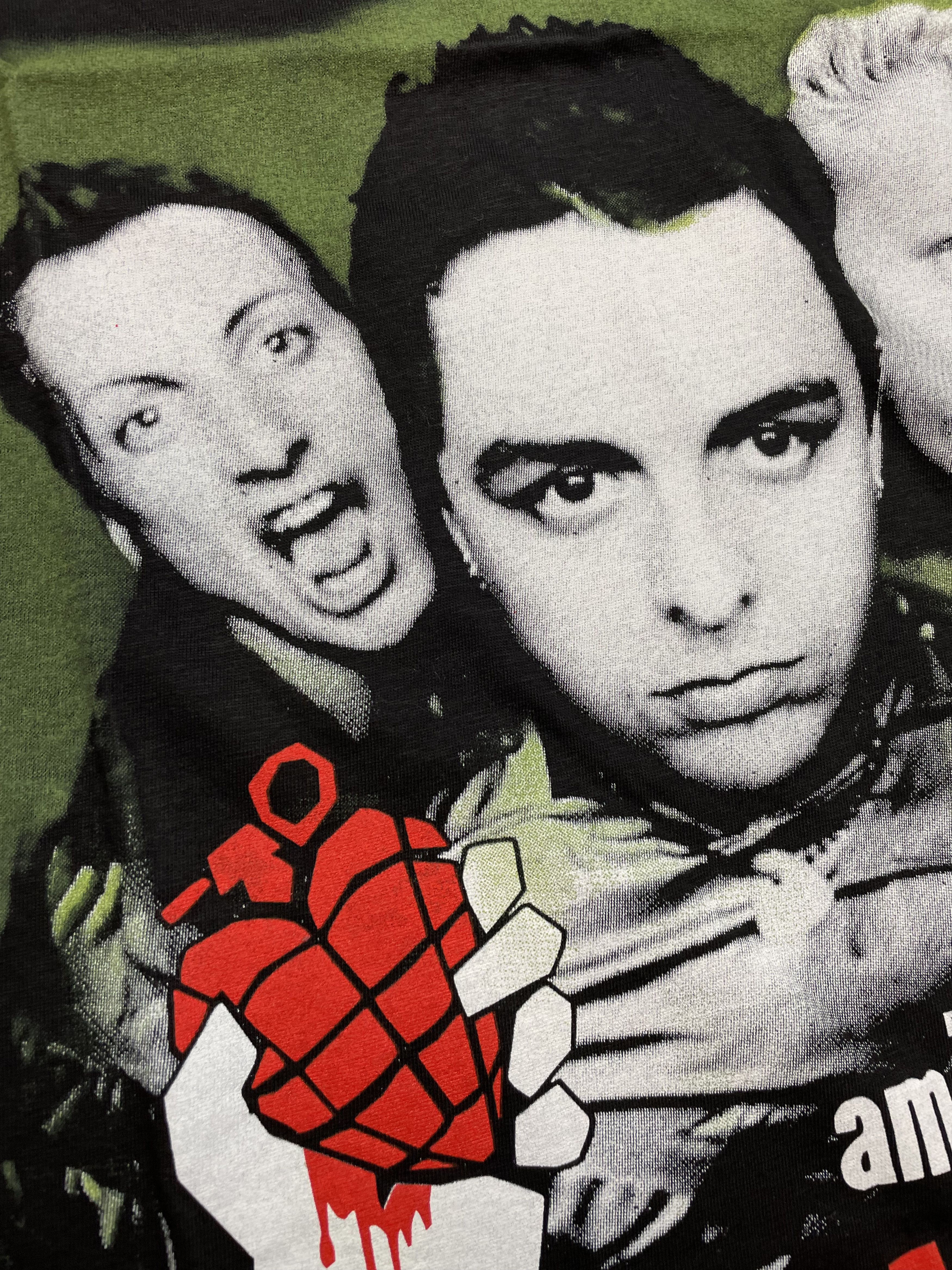 Band Tees × Vintage Vintage Green Day American Idiot Band Tee Shirt Y2K Hype Size US XL / EU 56 / 4 - 4 Thumbnail