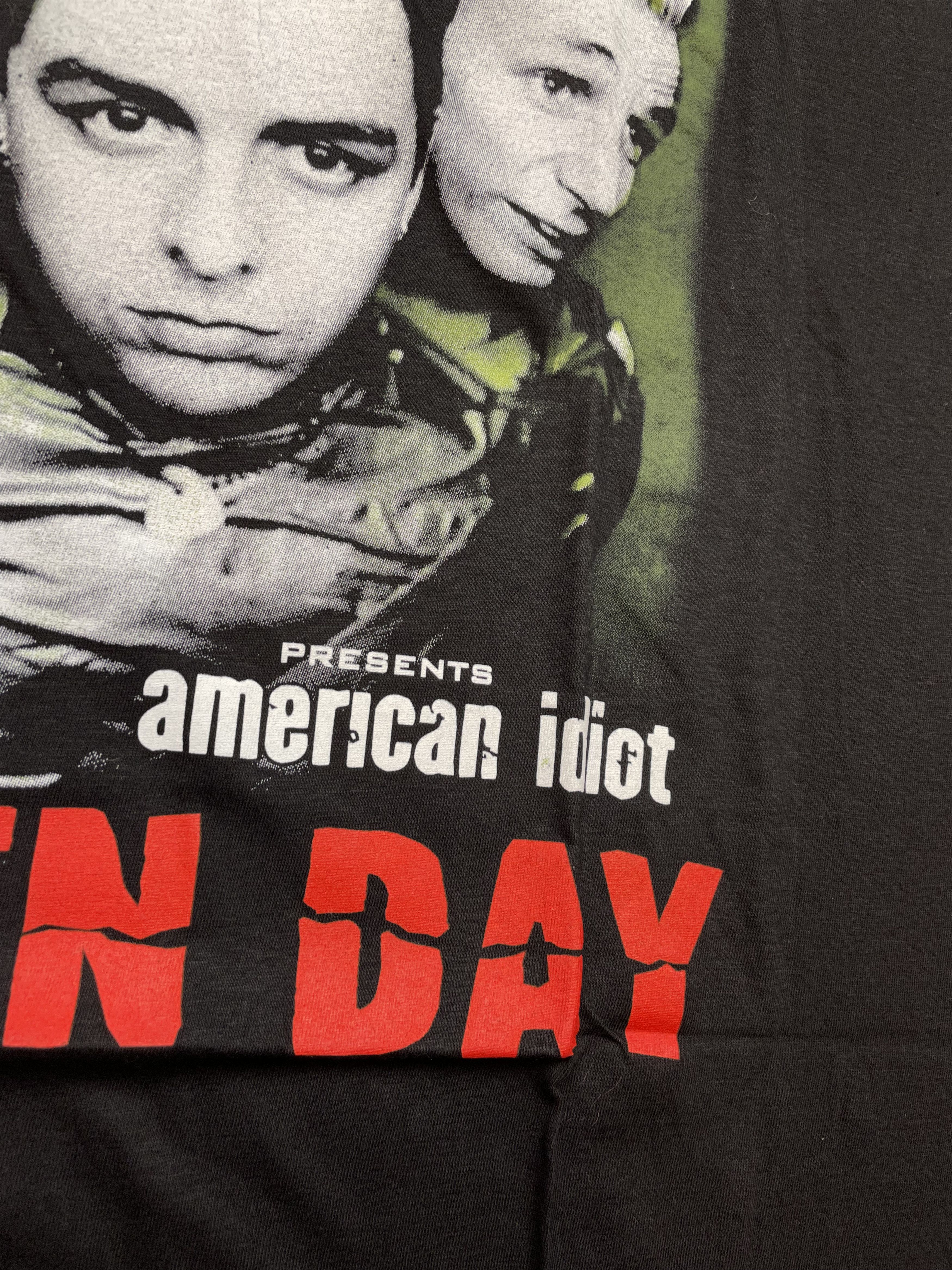 Band Tees × Vintage Vintage Green Day American Idiot Band Tee Shirt Y2K Hype Size US XL / EU 56 / 4 - 7 Thumbnail