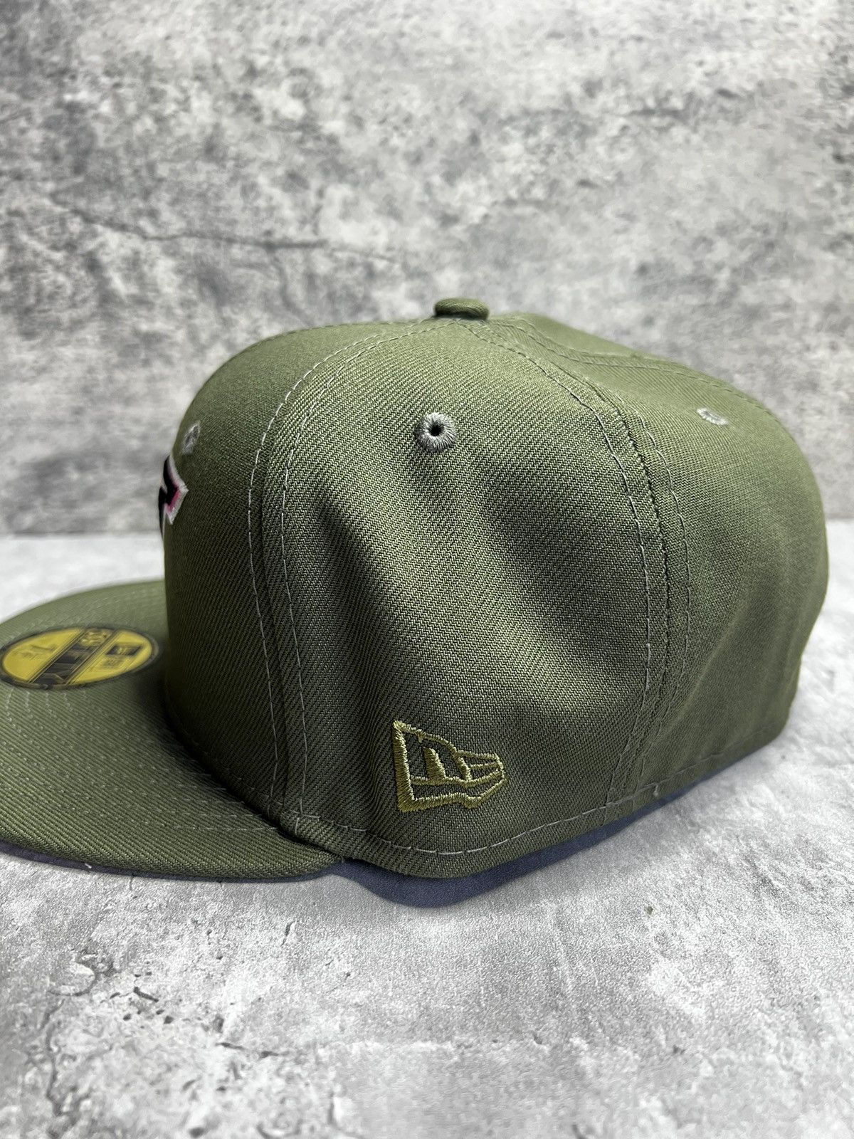 Hat Club × MLB × New Era 🍸 7 1/4 Hat Club Pink Martini Toronto Blue Jays Olive Pink Size ONE SIZE - 5 Thumbnail