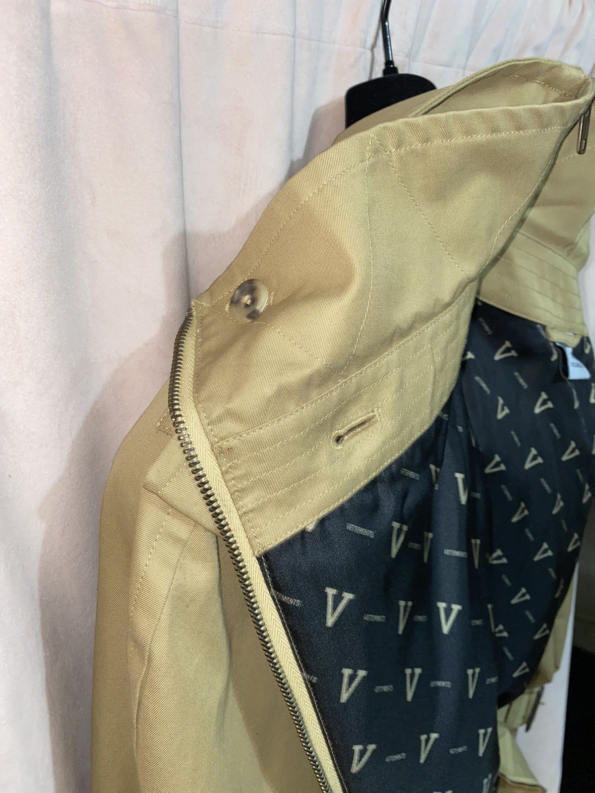 Mackintosh × Vetements VETEMENTS x MACKINTOSH CONVERTABLE TRECH COAT Size US M / EU 48-50 / 2 - 7 Thumbnail
