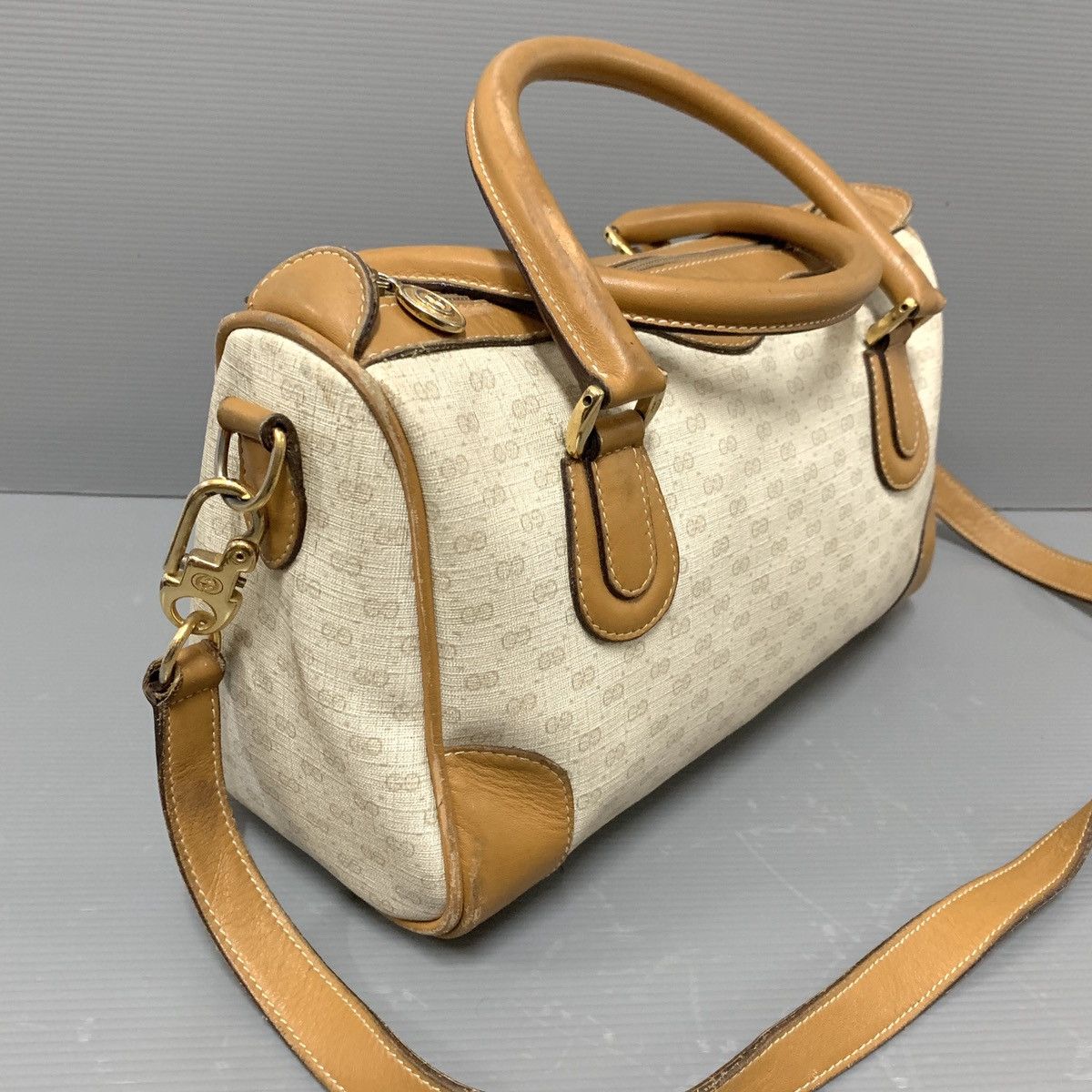 Gucci Gucci Monogram White Vintage Boston Bag Size ONE SIZE - 3 Thumbnail