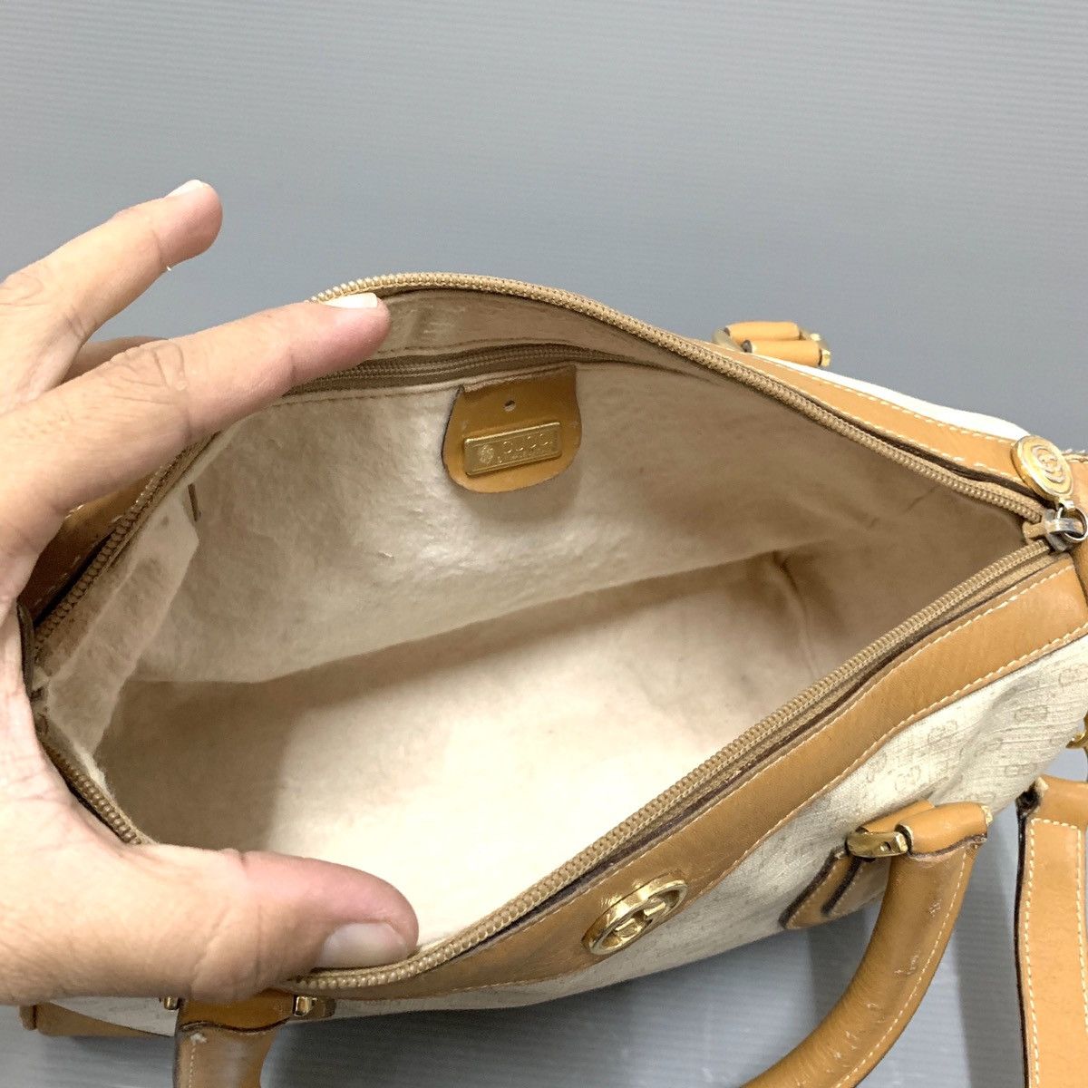Gucci Gucci Monogram White Vintage Boston Bag Size ONE SIZE - 10 Thumbnail