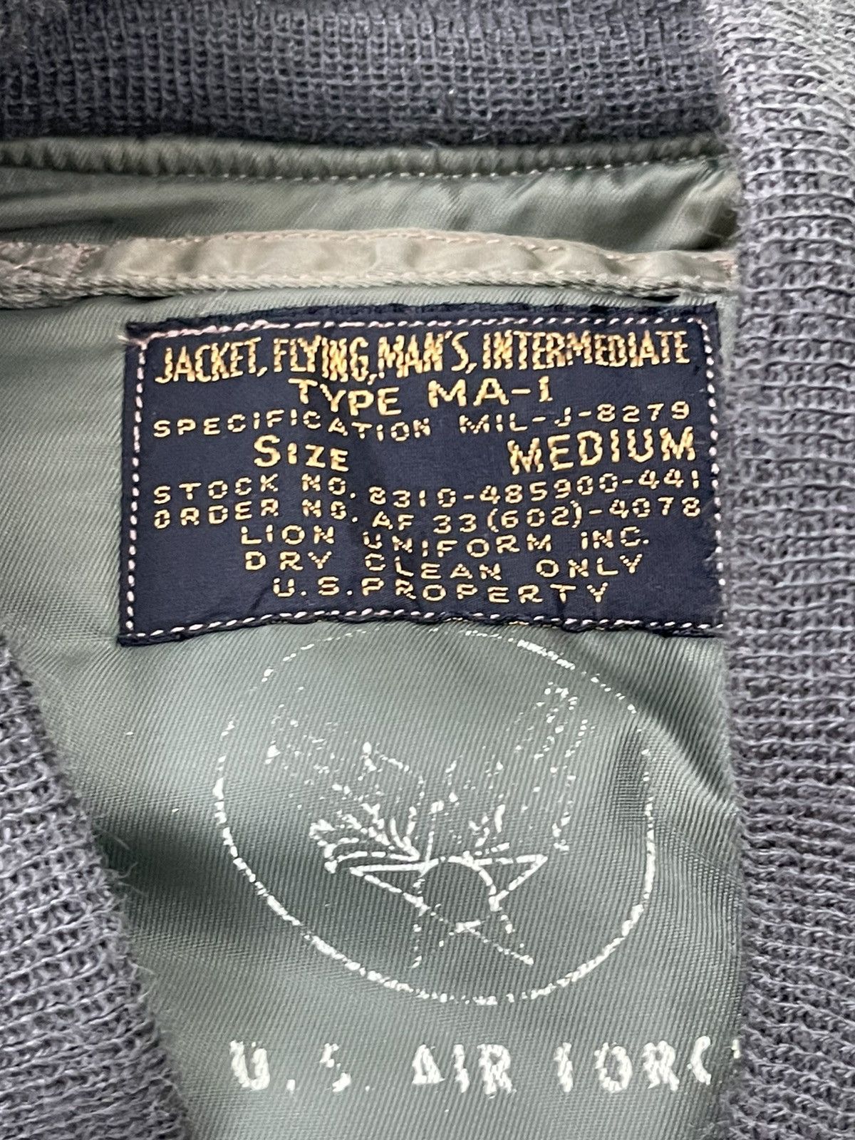 Buzz Rickson's Buzz Ricksons Lion Uniform Inc Thick MA-1 Jacket USAF 2🟩 Size US M / EU 48-50 / 2 - 13 Thumbnail