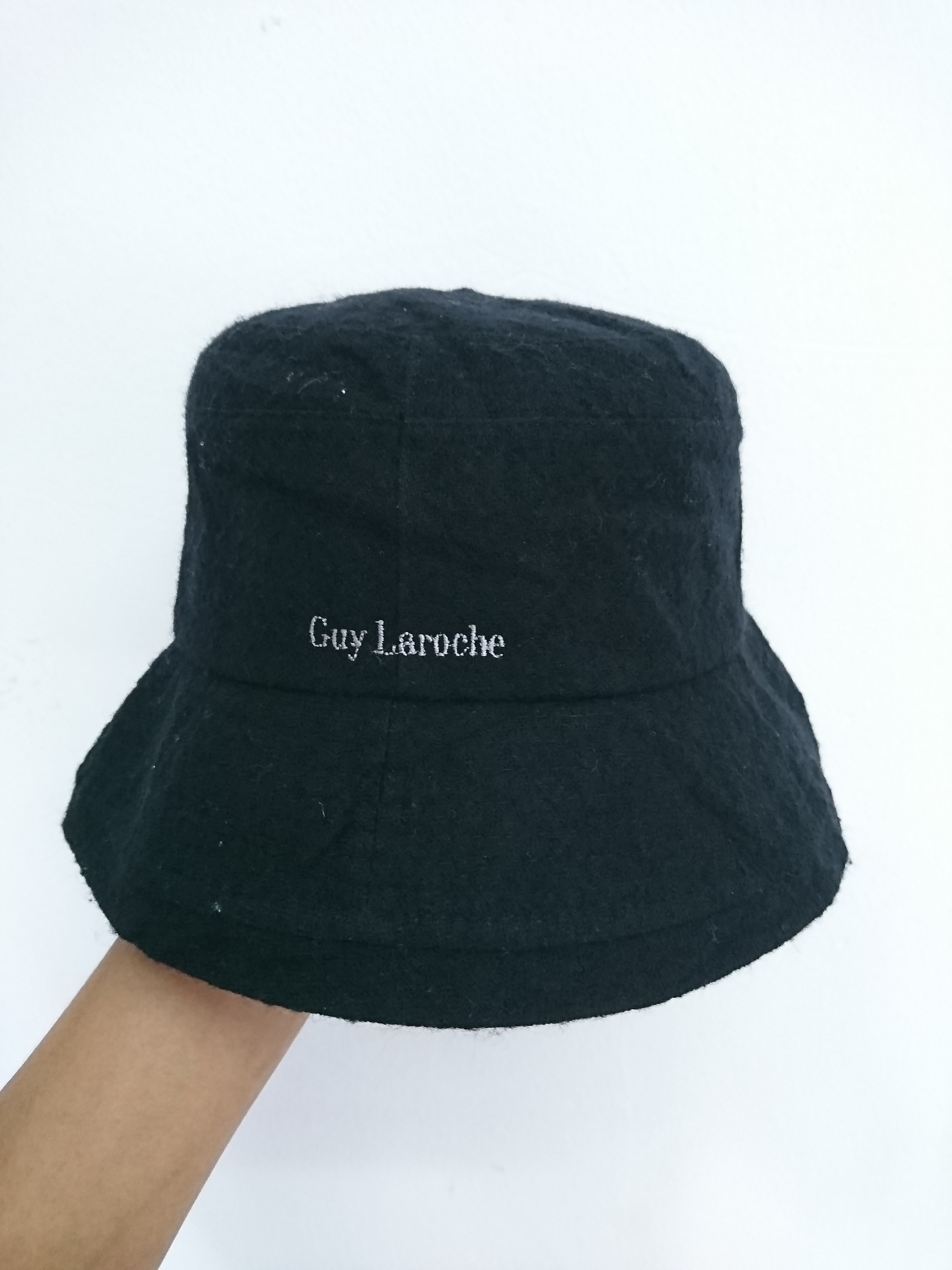Guy Laroche Guy Laroche Size ONE SIZE - 1 Thumbnail