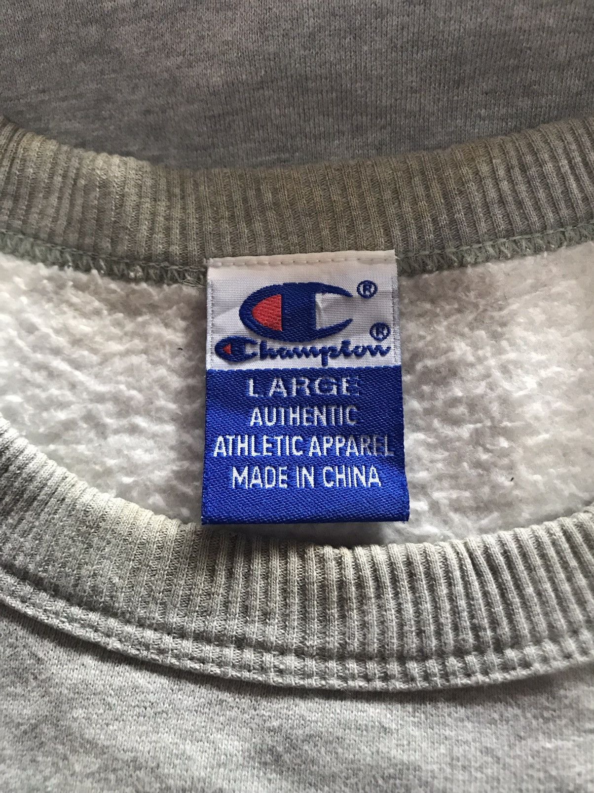 Champion Champion sweatshirt size L Size US L / EU 52-54 / 3 - 3 Thumbnail
