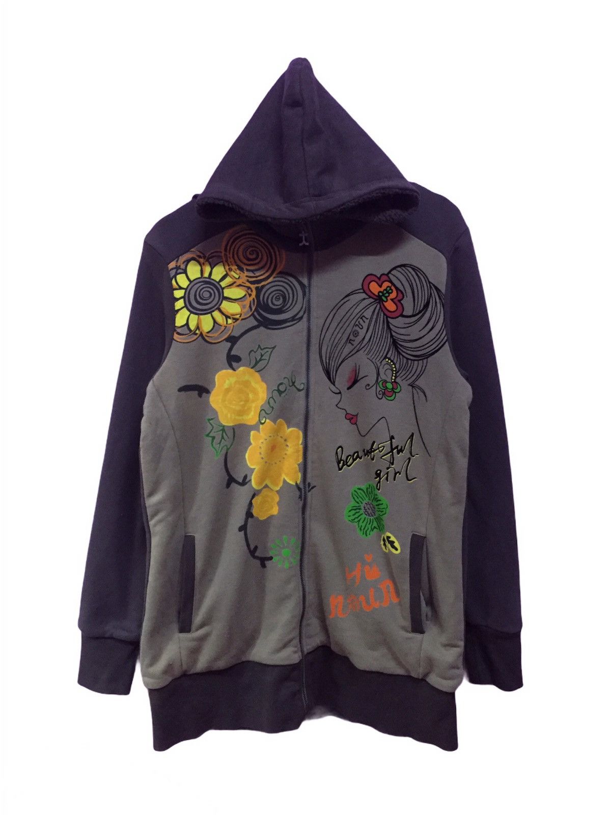 Japanese Brand Beautiful Girls Hoodies Size XXL Size US XXL / EU 58 / 5 - 1 Thumbnail