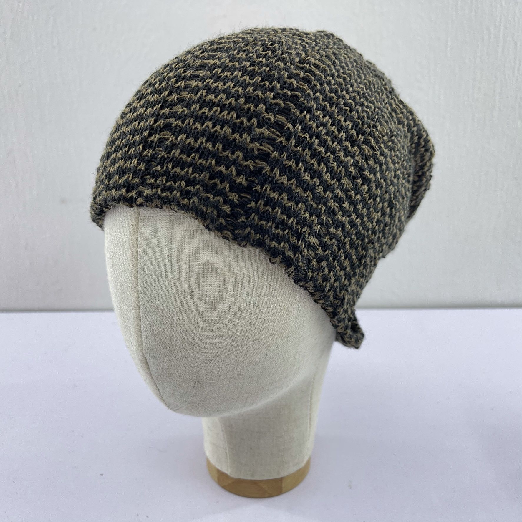 Japanese Brand Unknown Japanese Brand Nice Design Beanie Hats-BH2009 Size ONE SIZE - 2 Thumbnail