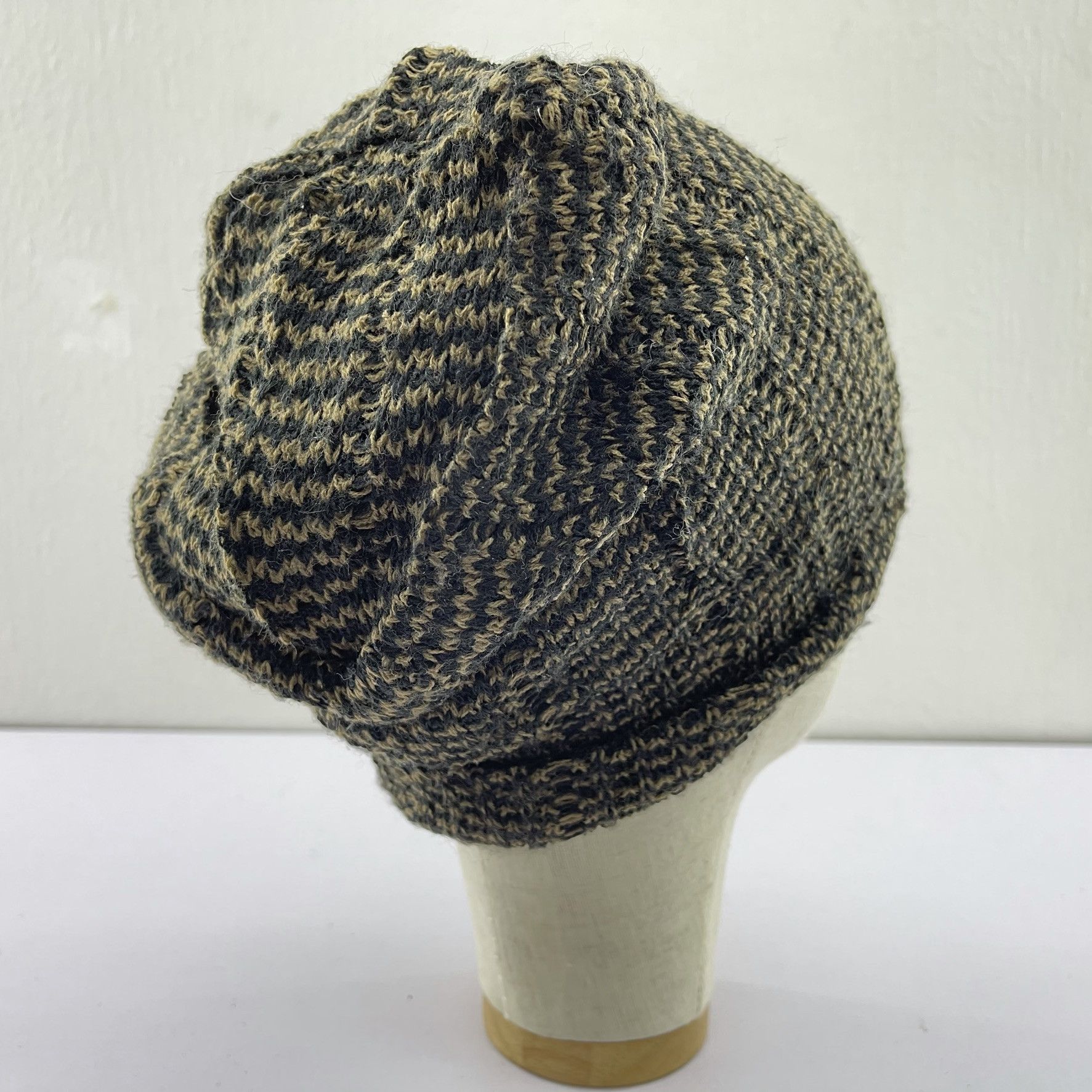 Japanese Brand Unknown Japanese Brand Nice Design Beanie Hats-BH2009 Size ONE SIZE - 3 Thumbnail