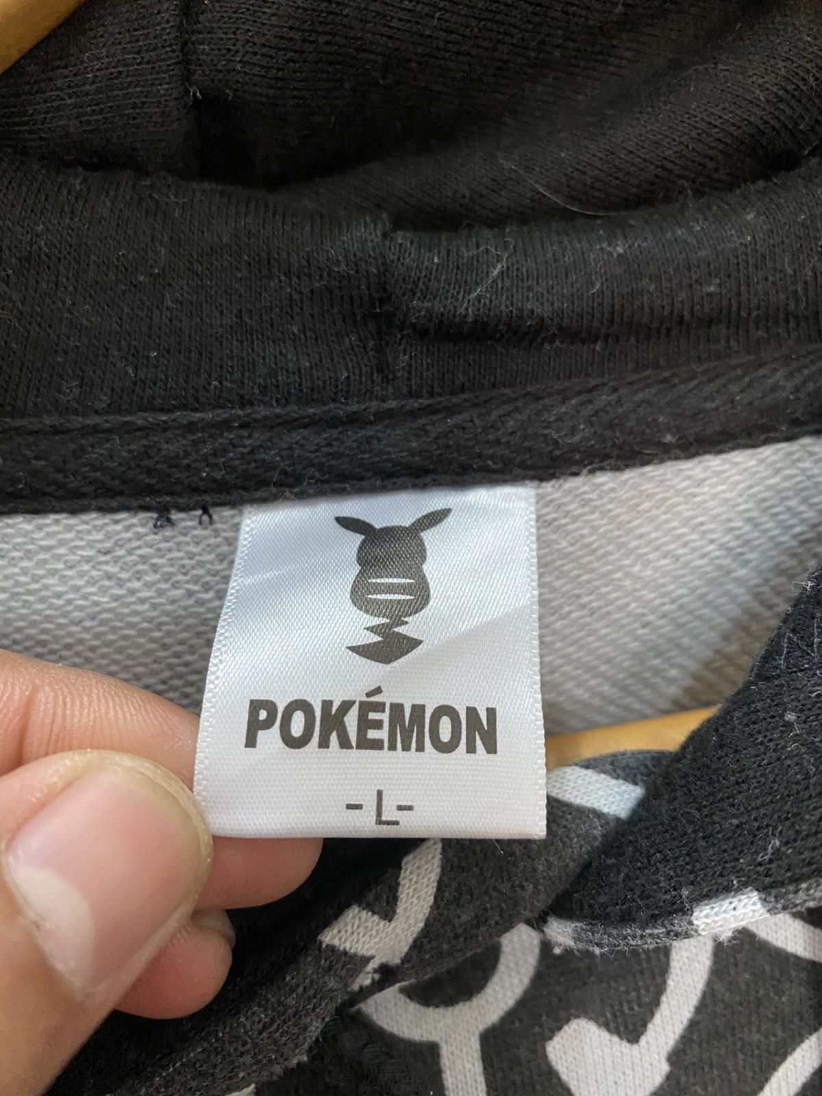 Pokemon POKEMON OVER PRINTED HODDIES Size US L / EU 52-54 / 3 - 6 Thumbnail